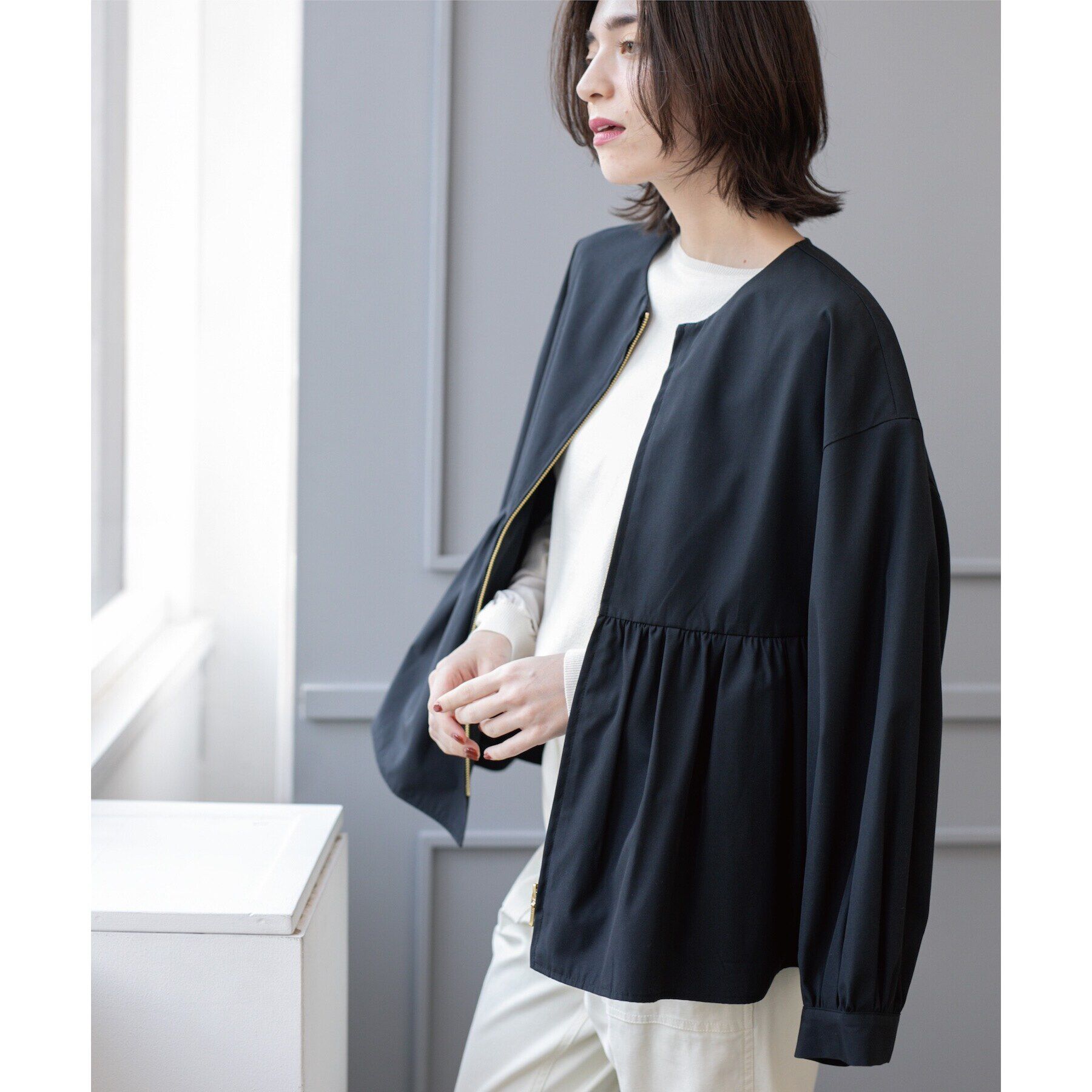 OPAQUE.CLIP「撥水ノーカラーペプラムブルゾン【洗濯機洗い可/花粉対応】」|ノーカラージャケット|