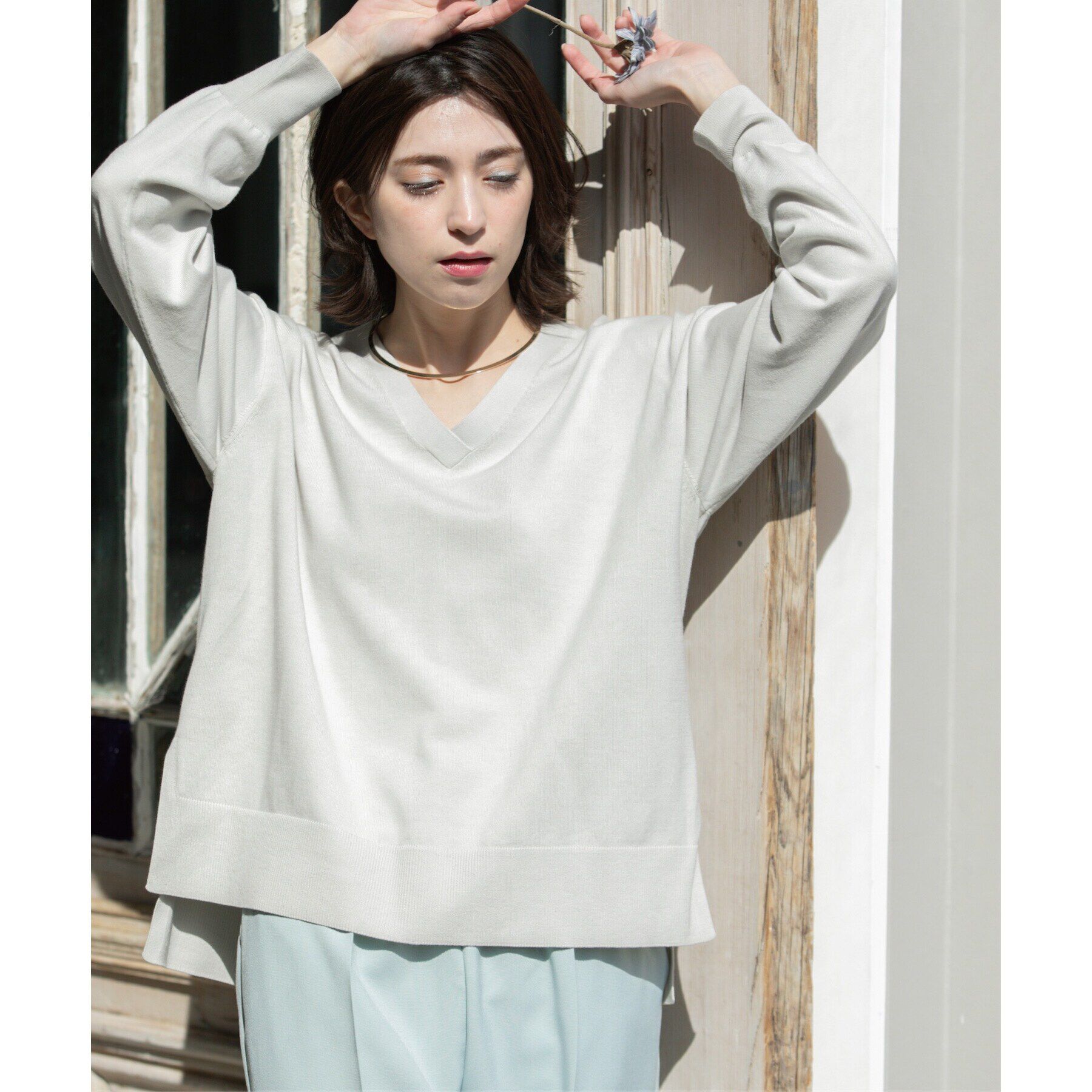 OPAQUE.CLIP「リラクシーVネックニット/オーガニックコツトン混【UV/洗濯機洗い可】」|ニット・セーター|ライトグレー(011