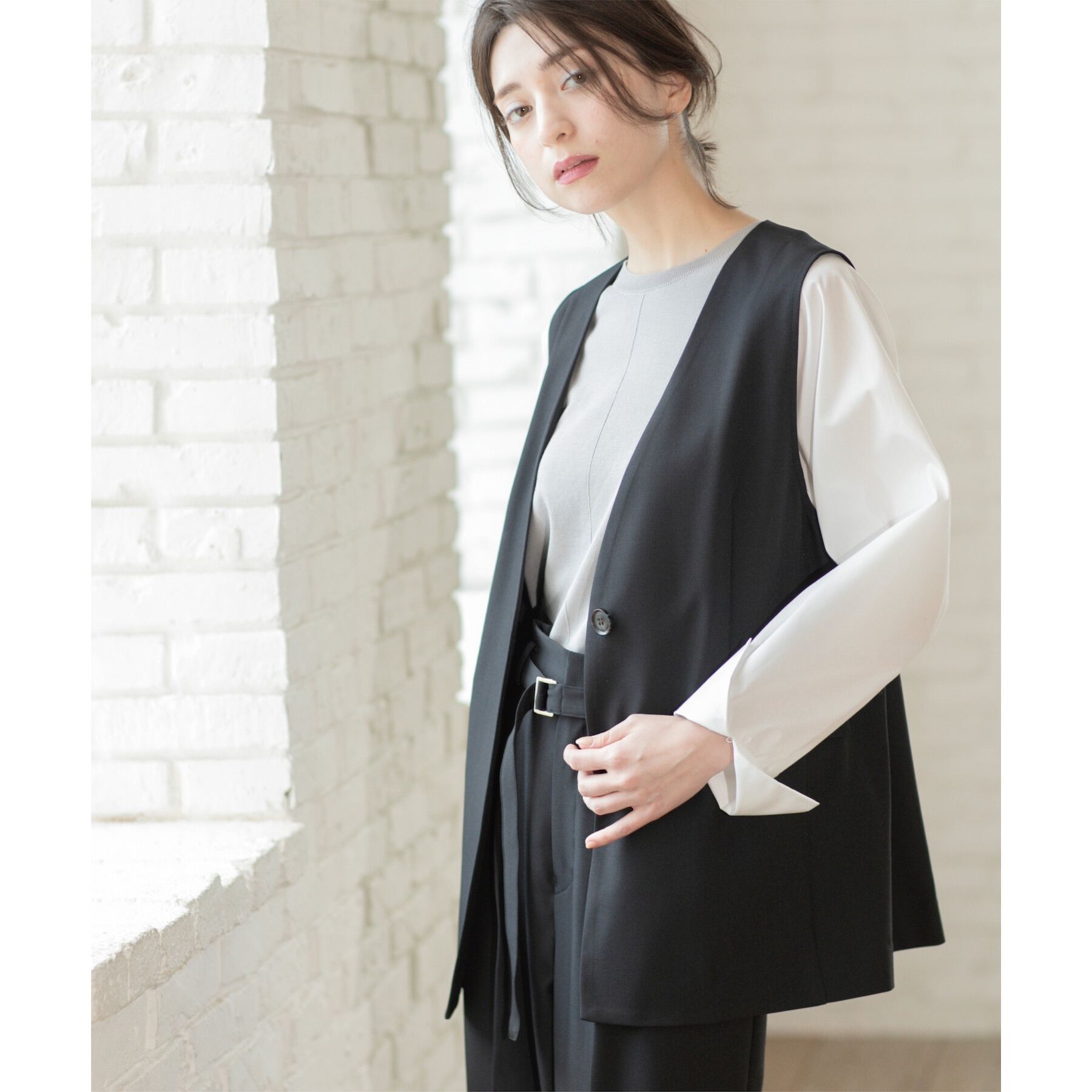 OPAQUE.CLIP「ノーカラーVネックジレ/セットアップ対応【洗濯機洗い可】」|ベスト・ジレ|ブラック(019)