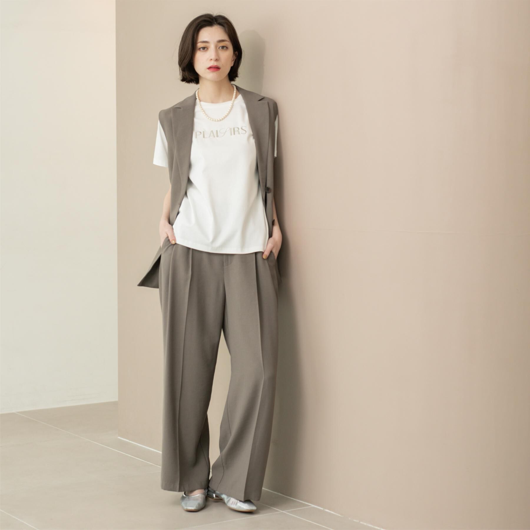 OPAQUE.CLIP「刺繍＆スパンコールロゴTシャツ【洗濯機洗い可】」|Tシャツ・カットソー|