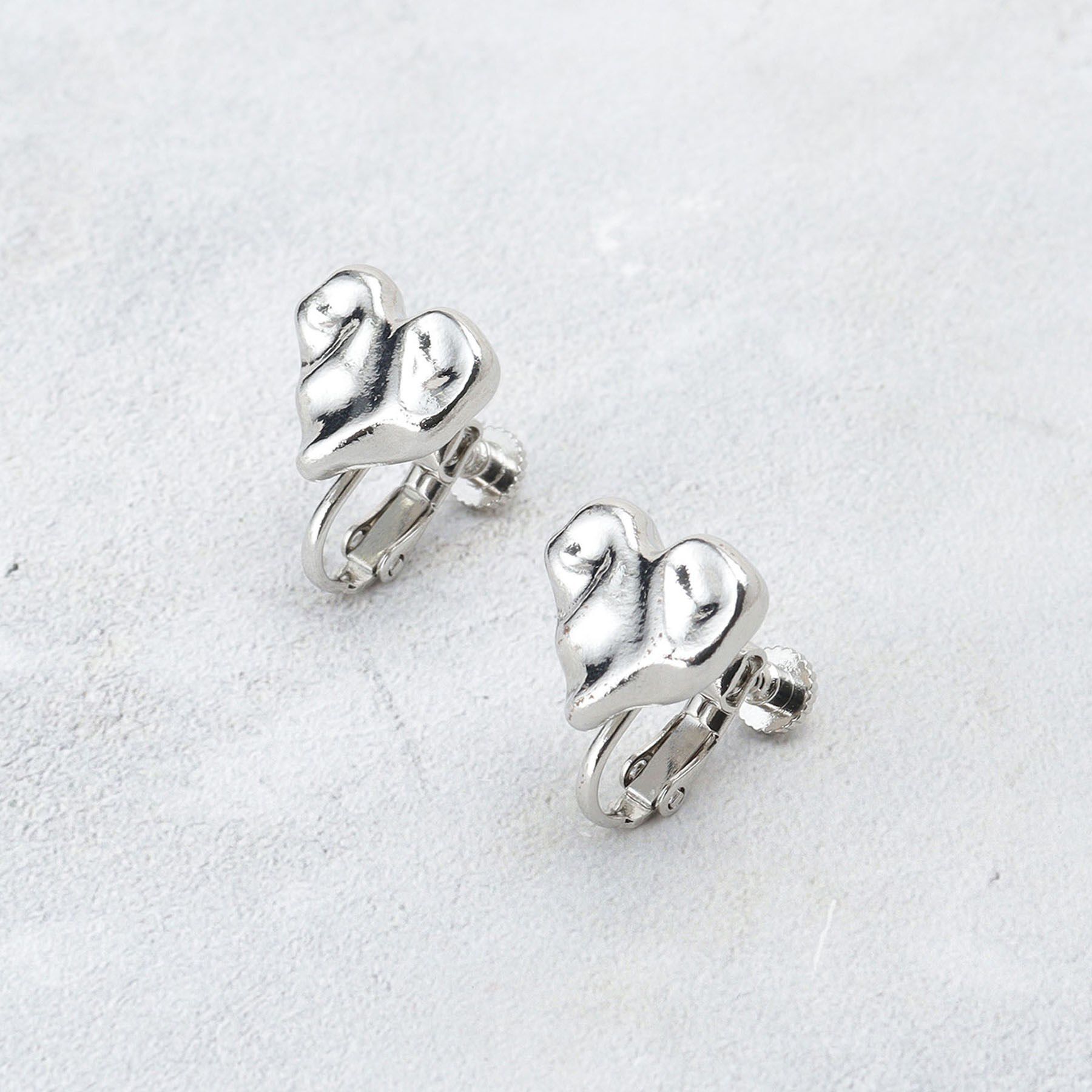 OPAQUE.CLIP「ニュアンスハートメタルイヤリング」|イヤリング|シルバー(006)