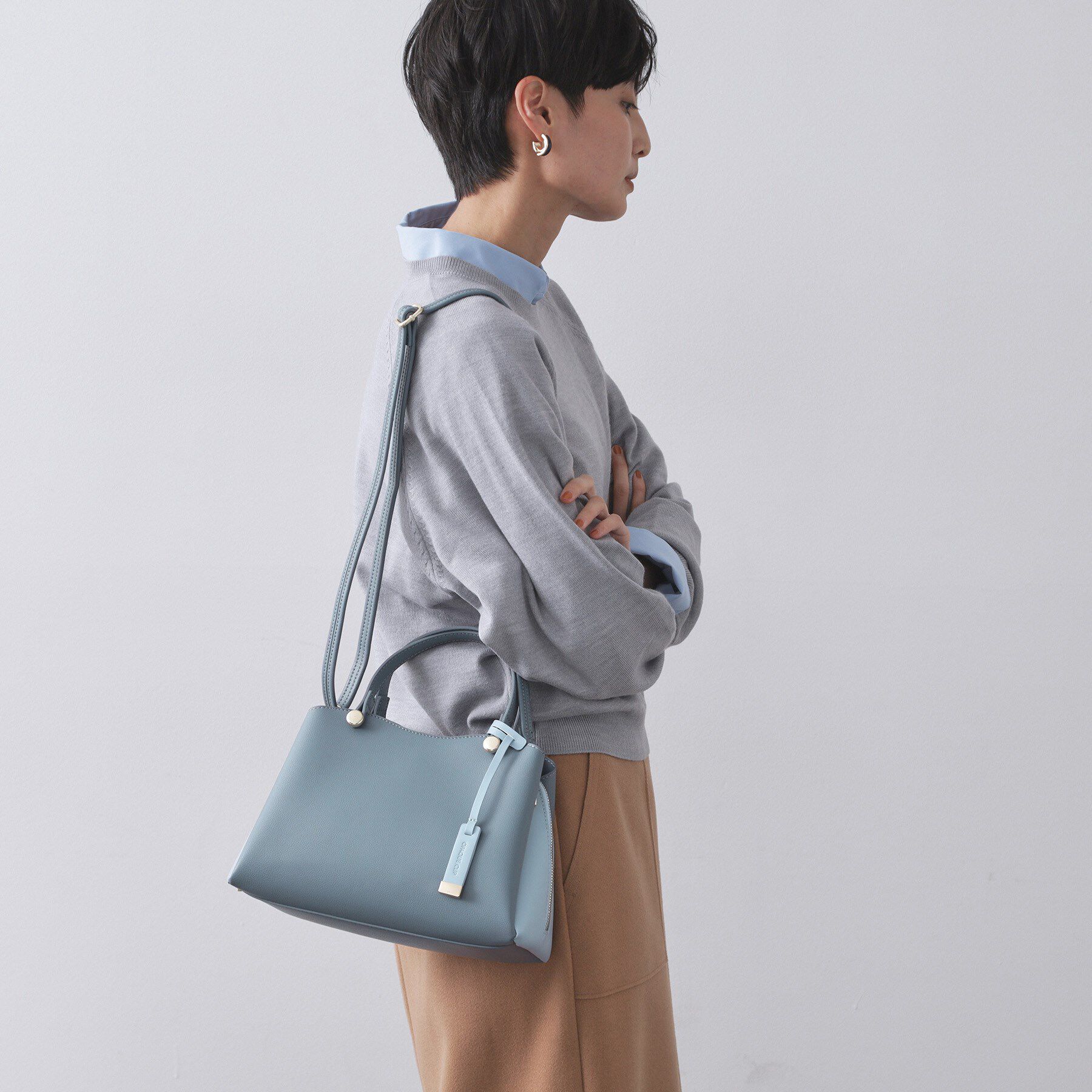 OPAQUE.CLIP「【2WAY/名品】バイカラーミドルボストンバッグ」|ショルダー・メッセンジャー|ブルー(892)