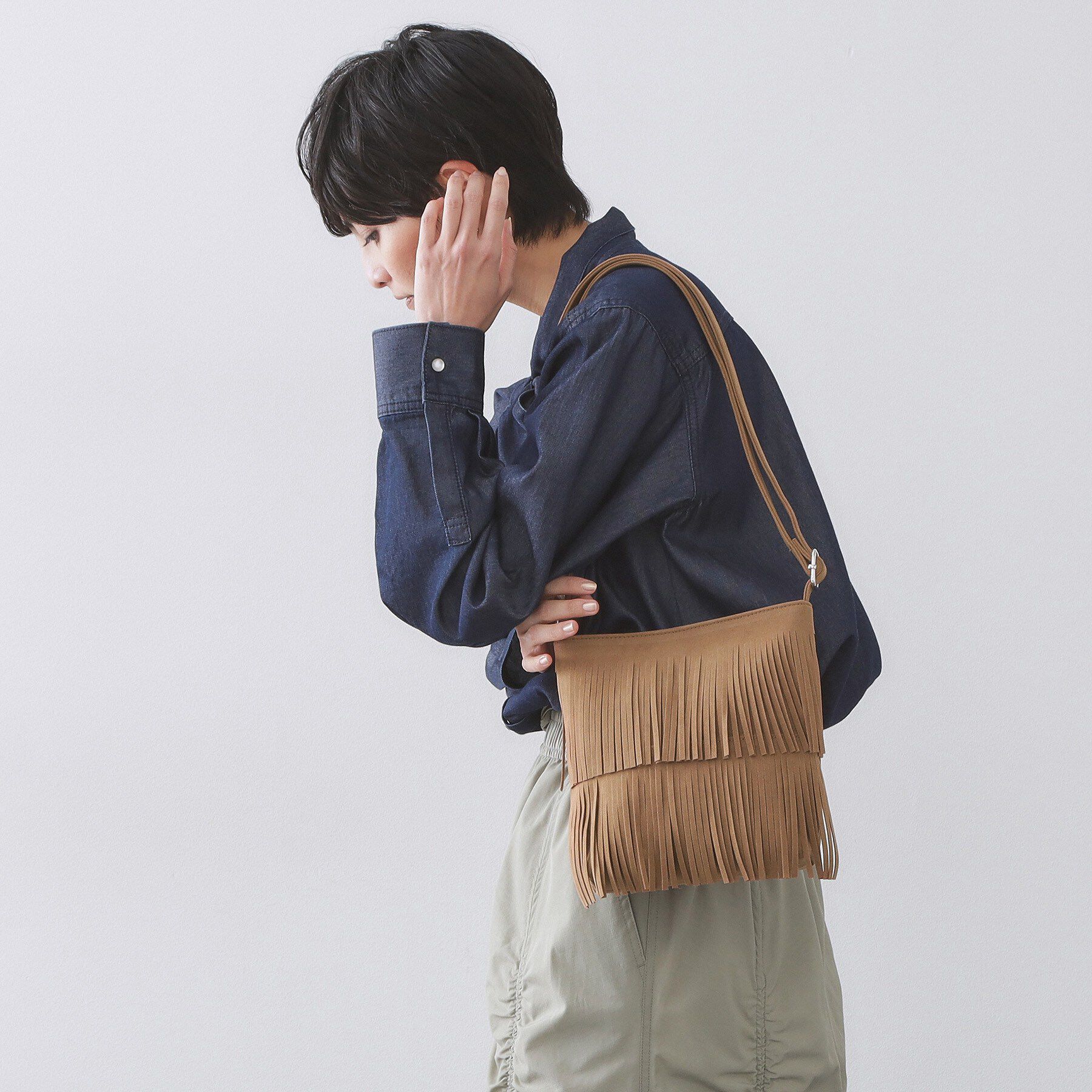 OPAQUE.CLIP「スクエアフリンジショルダーバッグ」|ショルダー・メッセンジャー|ブラウン(043)