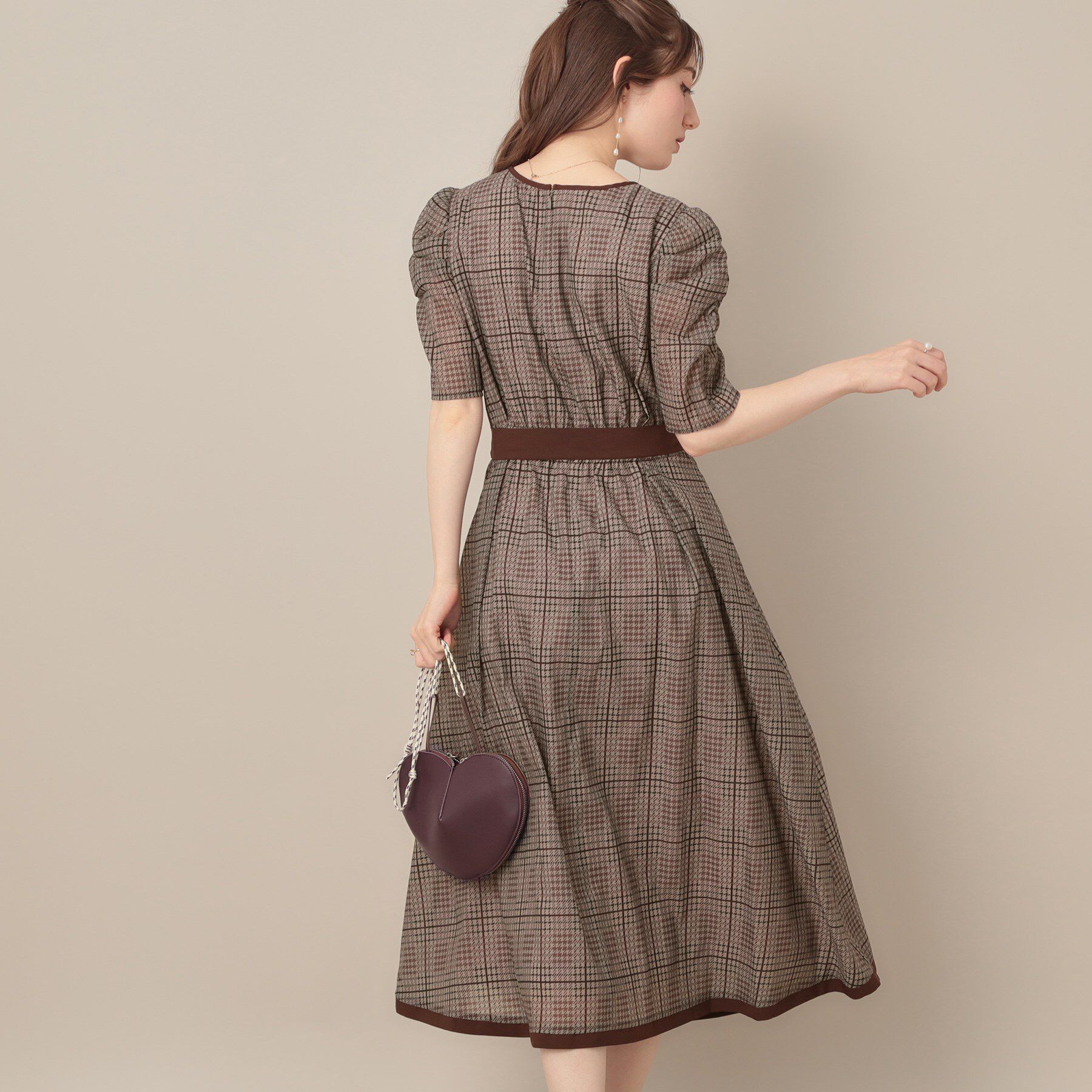Couture broach「【美シルエット・5分袖】シアーチェックオーガンワンピース」|ワンピース|