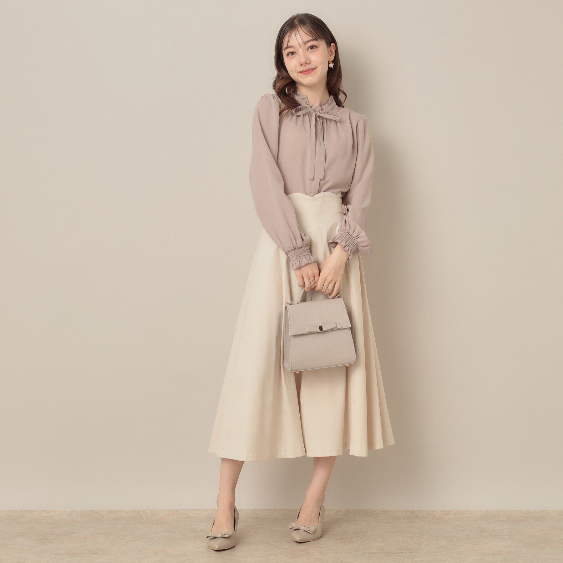 Couture broach「【フェミニン・通勤】タイ付きピコフリルブラウス」|シャツ・ブラウス|