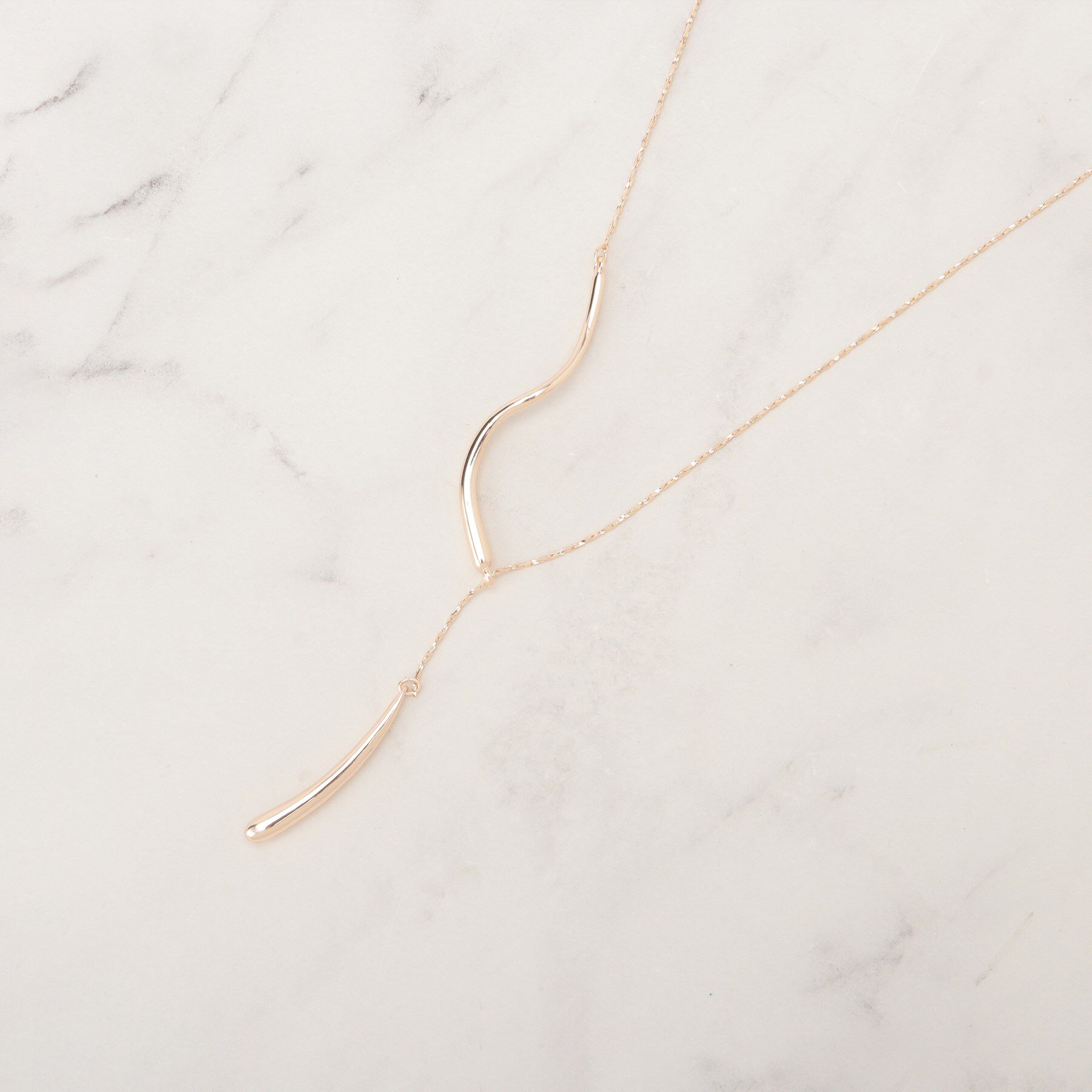 SHOO･LA･RUE「ウェーブメタルY字ネックレス」|ネックレス|ピンクゴールド(00