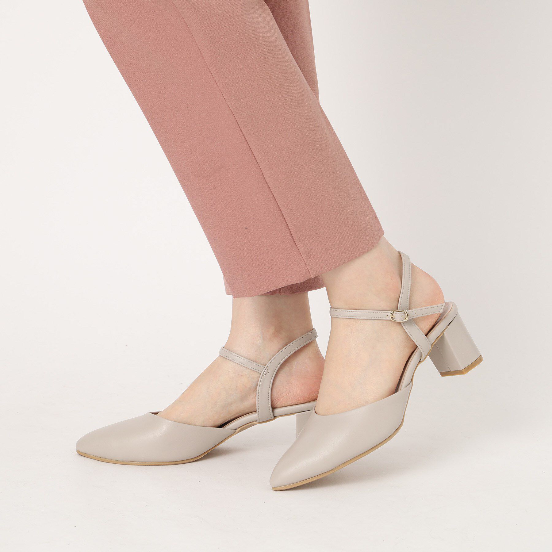 ESPERANZA「アンクルストラップパンプス」|パンプス|