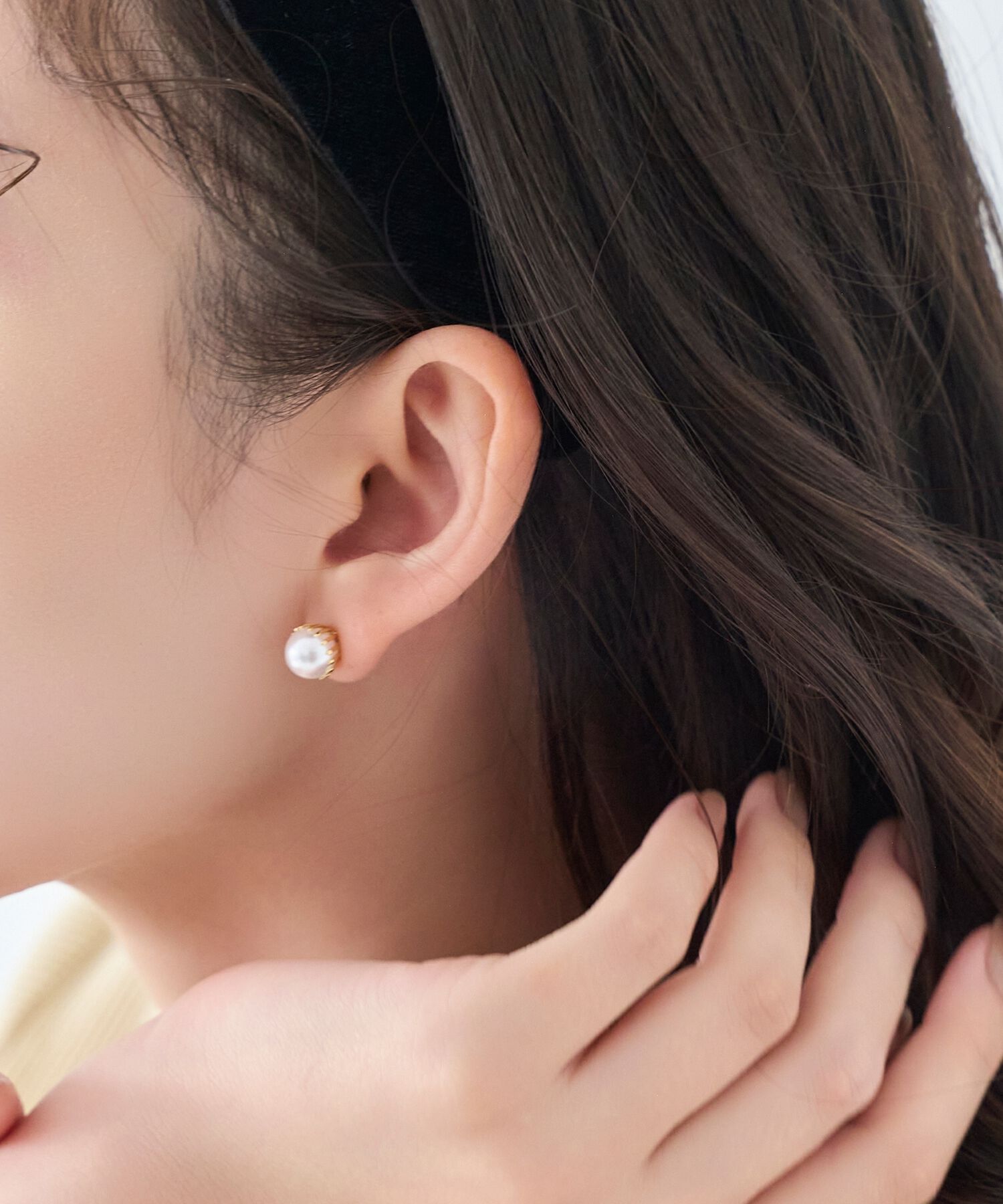  「トゥウィンクルフレームパールピアス　ゴールド/一粒」|ピアス|