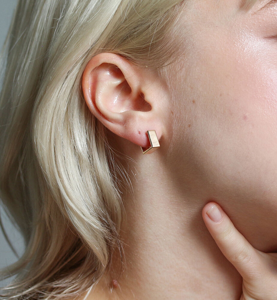  「ゴールド スクエア スナップ フープ ピアス | K10YG」|ピアス|