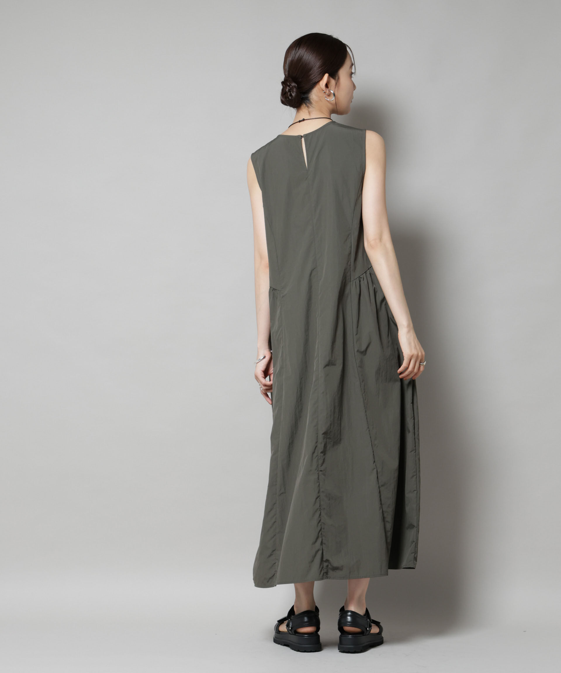 nano･universe「サイドギャザーナイロンワンピース」|ワンピース|