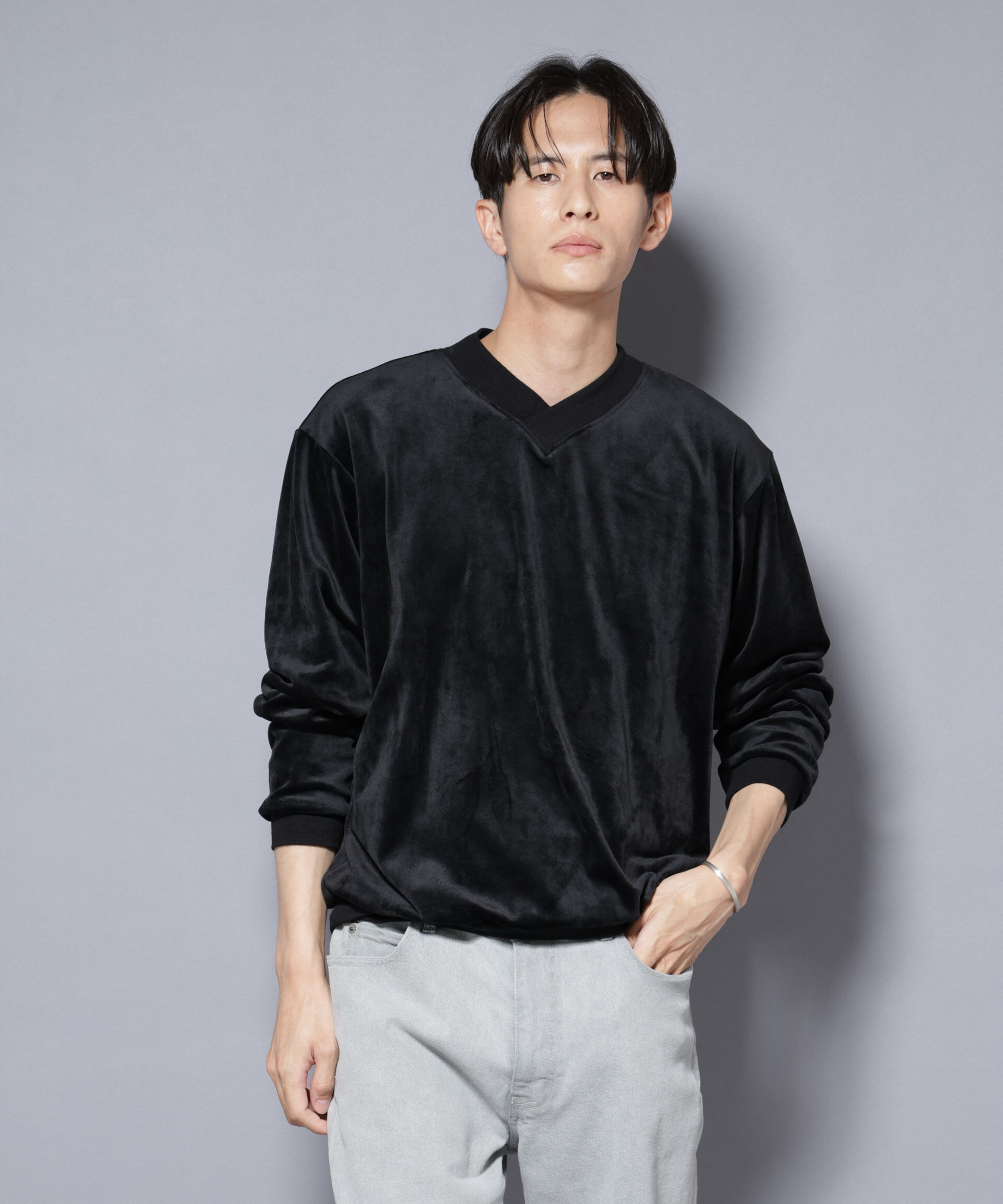 nano･universe「ベロアプルオーバー Vネックスウェット」|Tシャツ・カットソー|ブラック