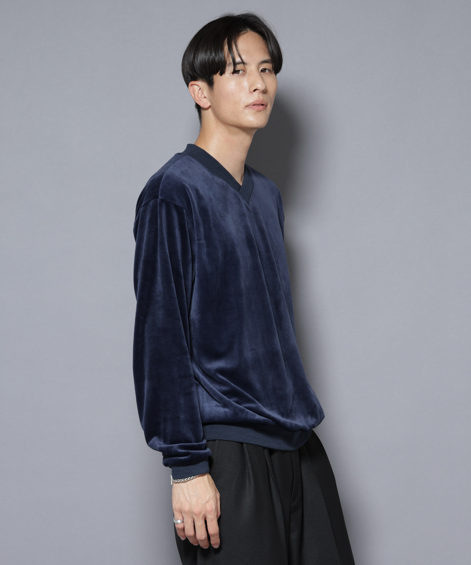 nano･universe「ベロアプルオーバー Vネックスウェット」|Tシャツ・カットソー|ネイビー