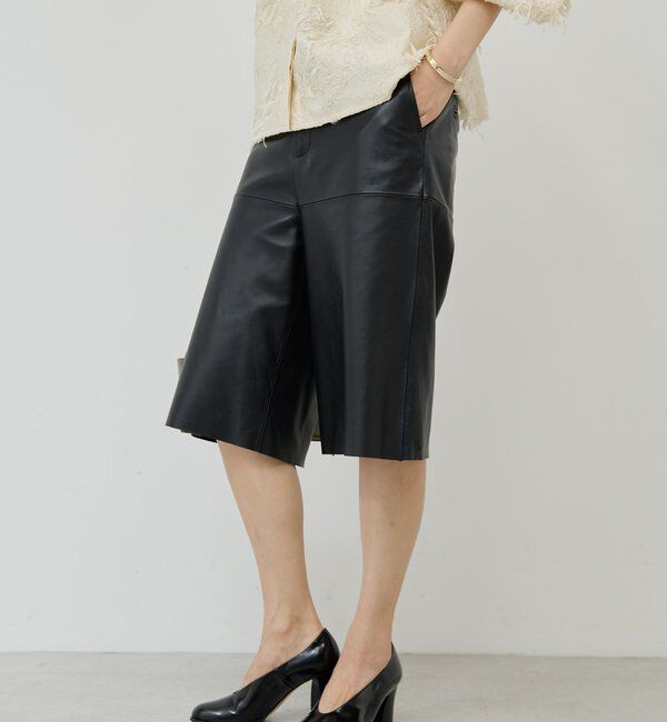  「レザーハーフパンツ」|チノ|