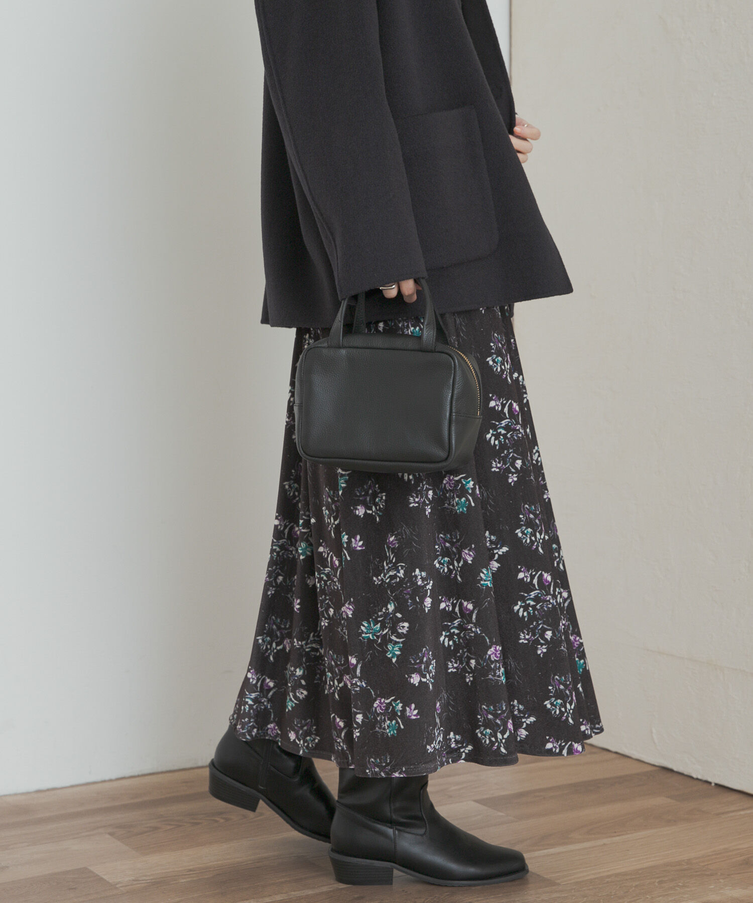 URBAN RESEARCH DOORS「ベロアフラワープリントスカート」|スカート|