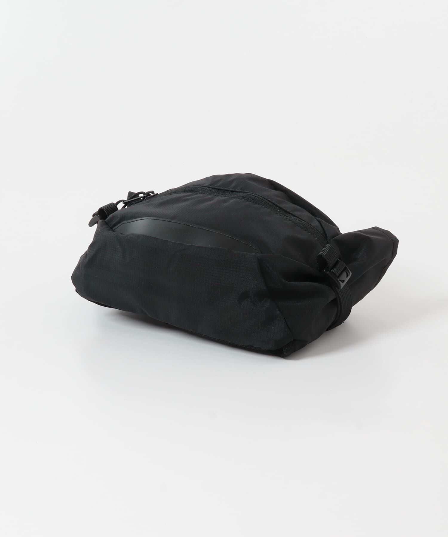 URBAN RESEARCH DOORS「フロントポケットボディバッグ」|ショルダー・メッセンジャー|