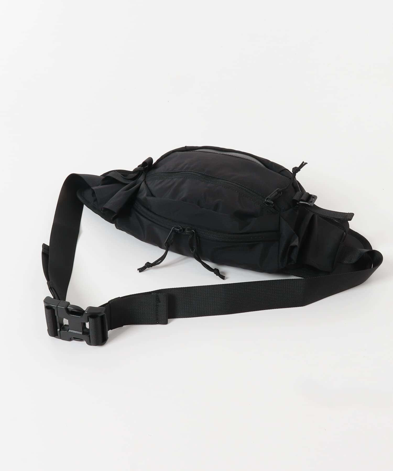 URBAN RESEARCH DOORS「フロントポケットボディバッグ」|ショルダー・メッセンジャー|