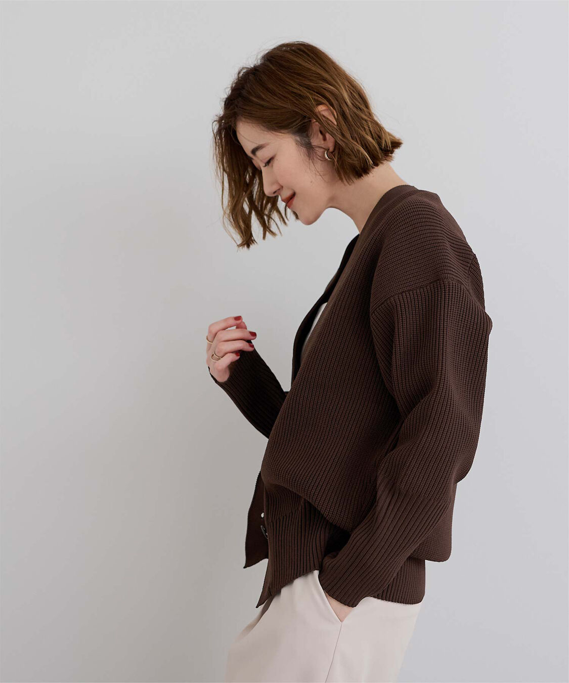 ur's「Vネックボリュームスリーブニットカーディガン」|ニット・セーター|