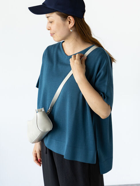 Lugnoncure「麻タッチVネックポンチョ風ニット」|ニット・セーター|ブルー