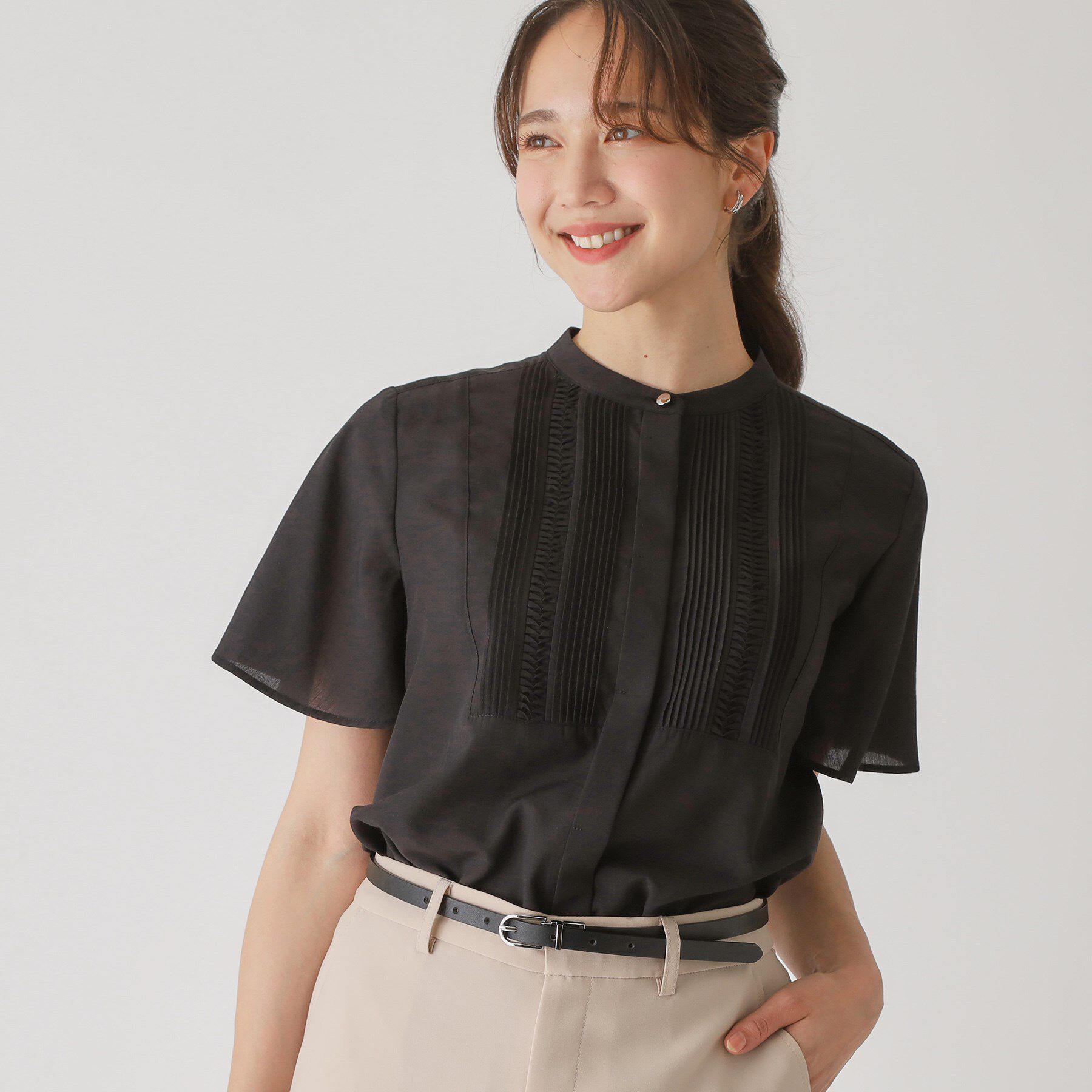COUP DE CHANCE「【手洗い可】タックデザインブラウス」|シャツ・ブラウス|ブラック(019)