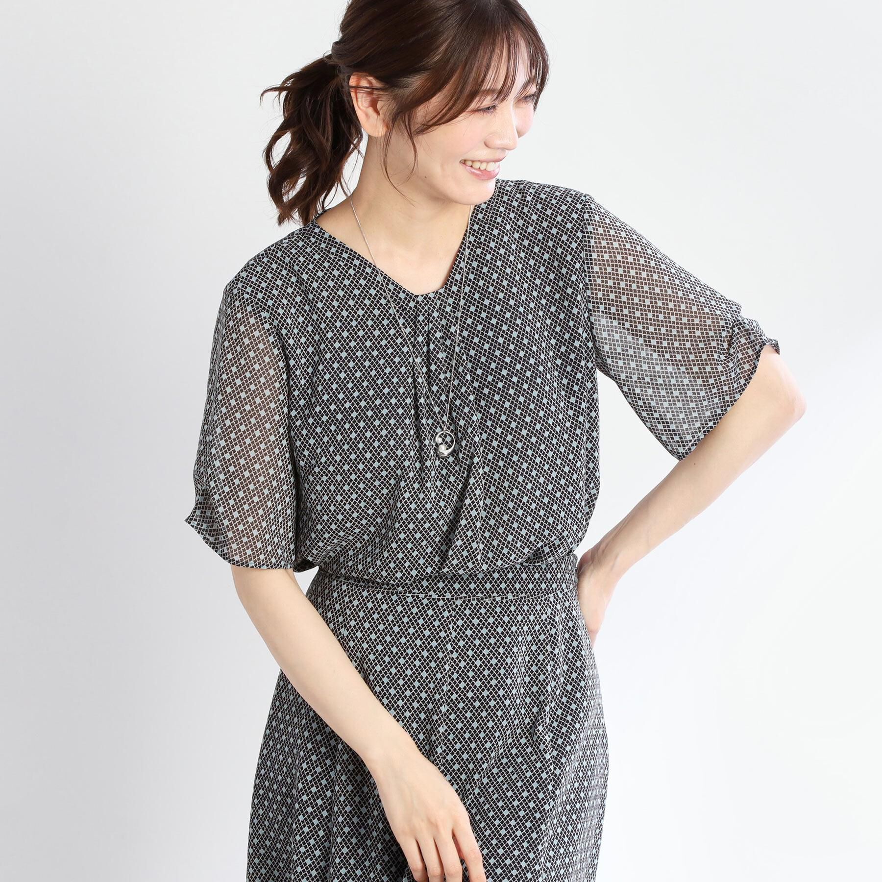 Reflect「【マシンウォッシュ可／セットアップ可】コツキ柄プリントブラウス」|シャツ・ブラウス|