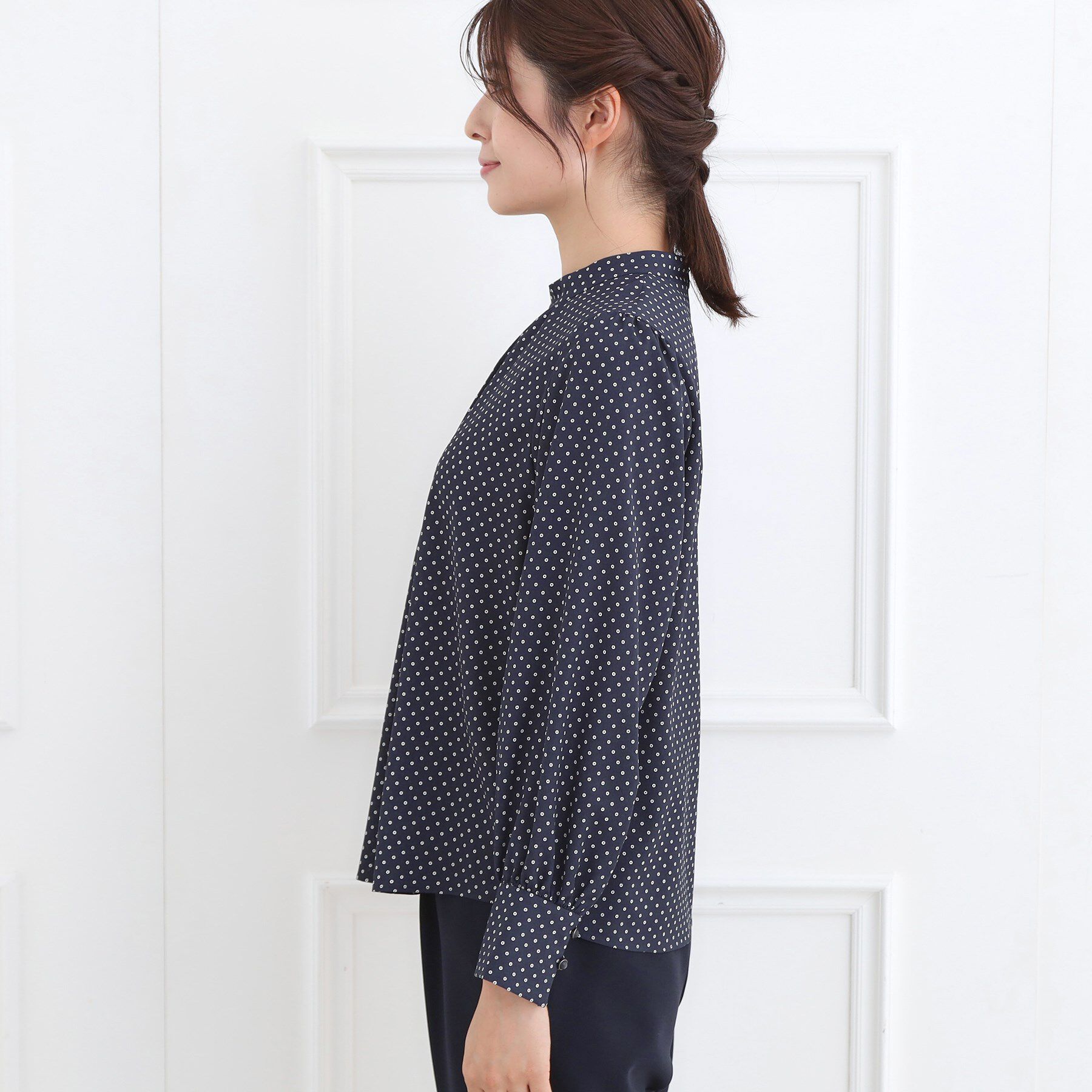 Reflect「【フォーマル／入卒／通勤】ドットプリントブラウス」|シャツ・ブラウス|