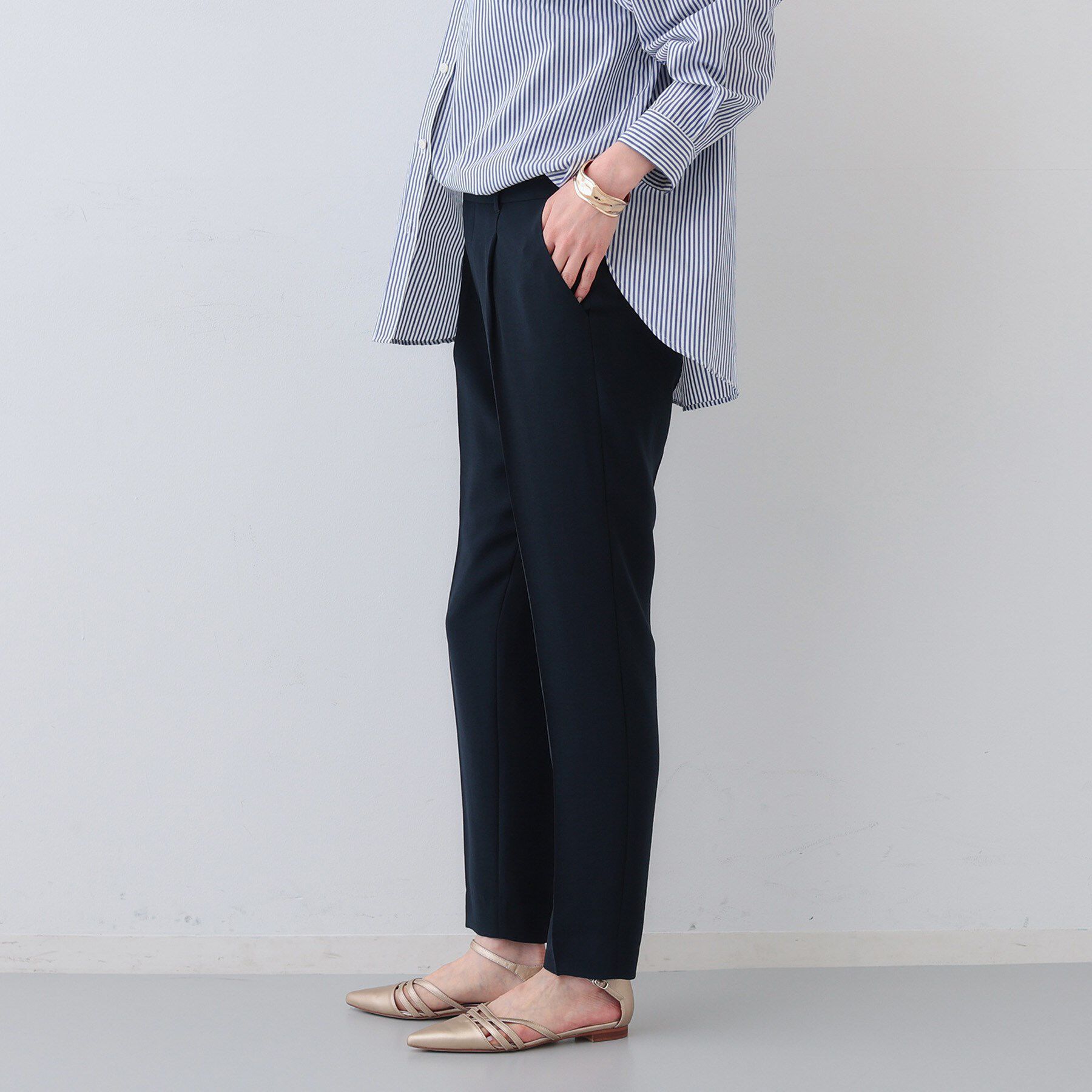 INDIVI「【着る日傘/遮熱/UVケア】タックテーパードパンツ」|スーツ|