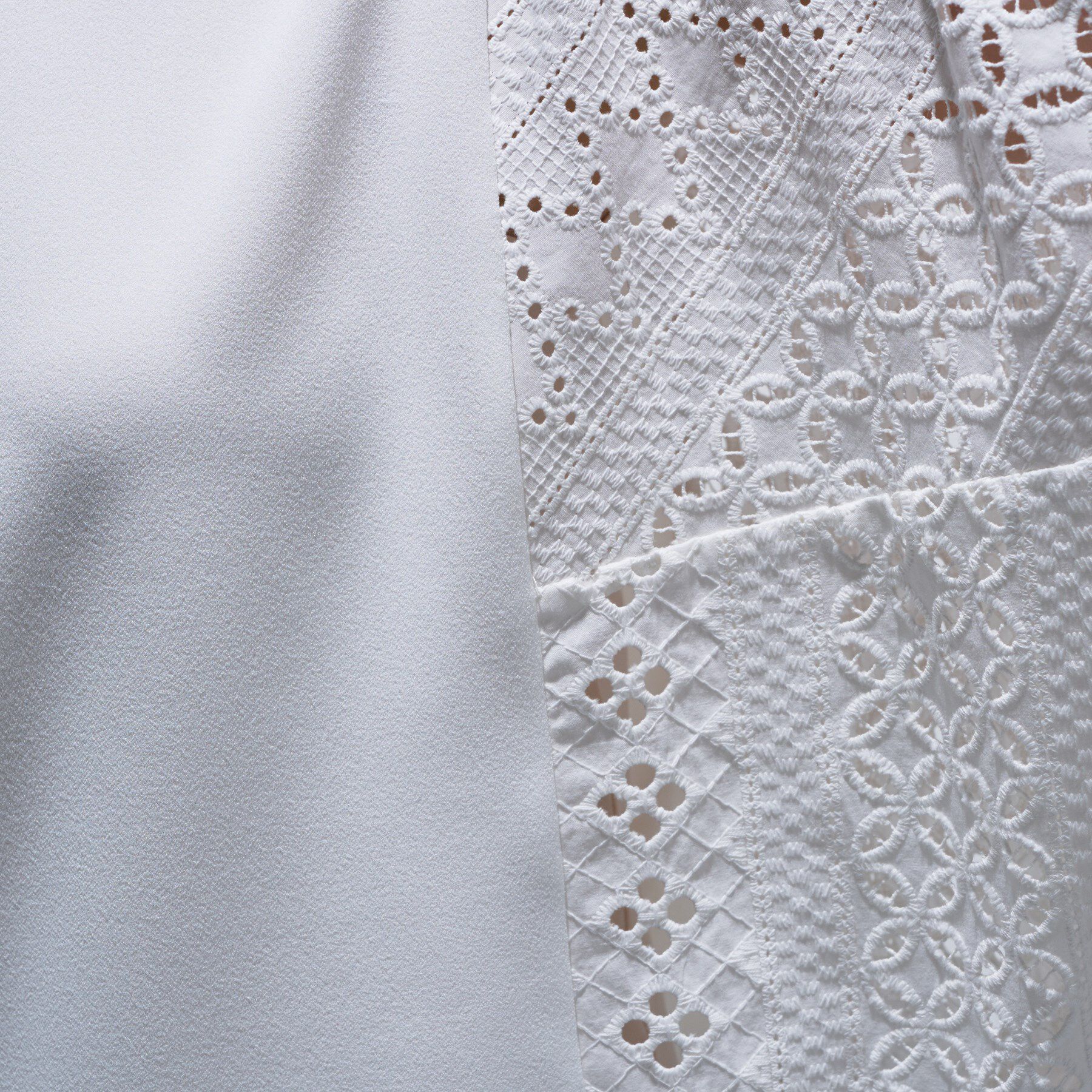 INDIVI「【洗える／体型カバー】レースコンビトップス」|Tシャツ・カットソー|