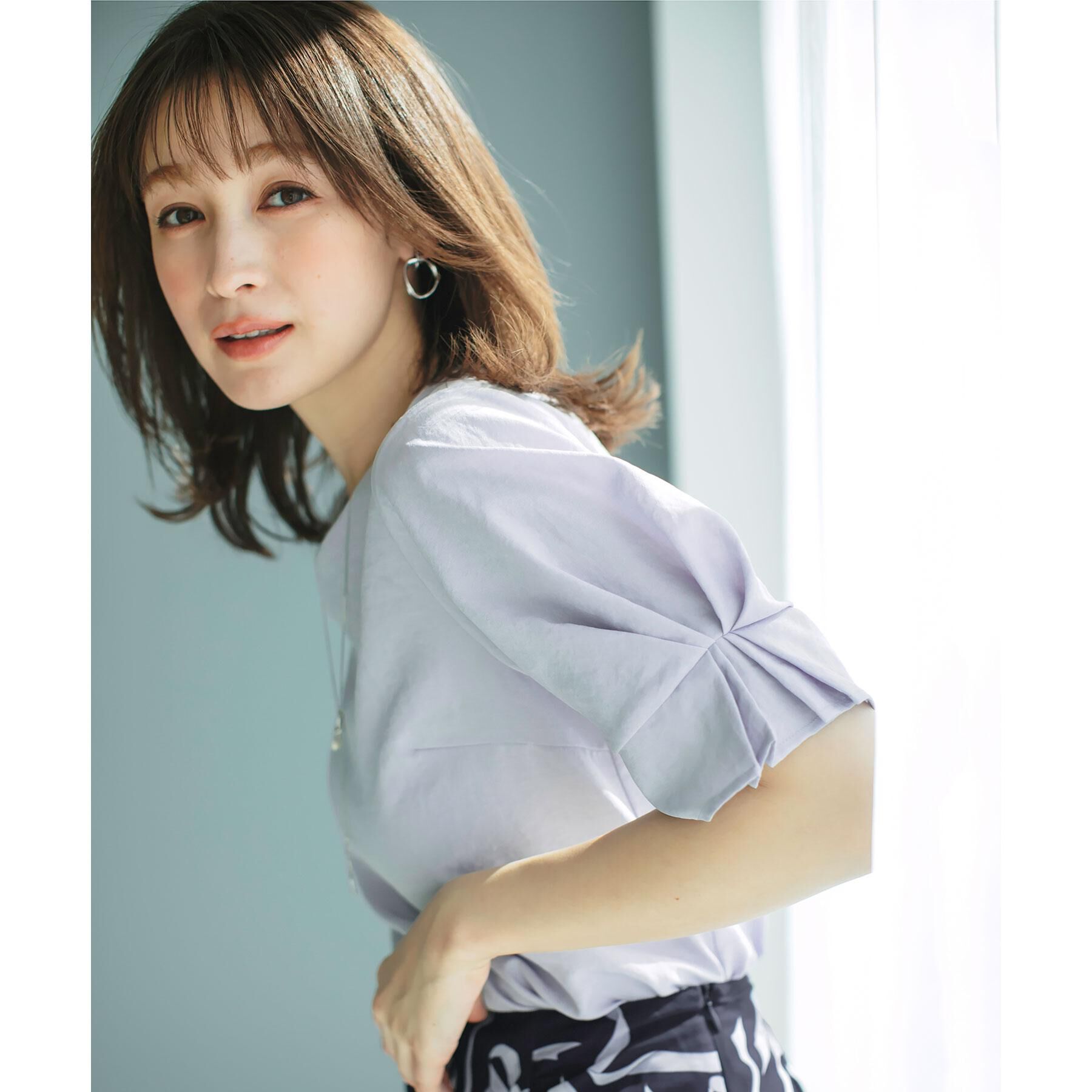 index「《8色展開/XS-LLサイズ》タックパフスリーブブラウス【洗濯機洗い可/吸水速乾/防シワ/抗ピル】」|シャツ・ブラウス|ラベンダー(080)