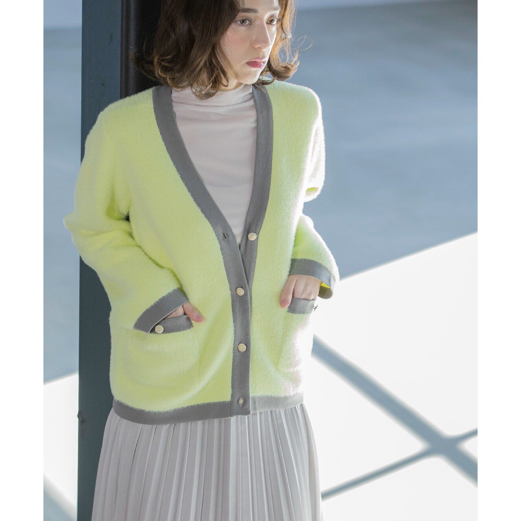 OPAQUE.CLIP「フェザーヤーン配色Vネックカーディガン【洗濯機洗い可】」|カーディガン|