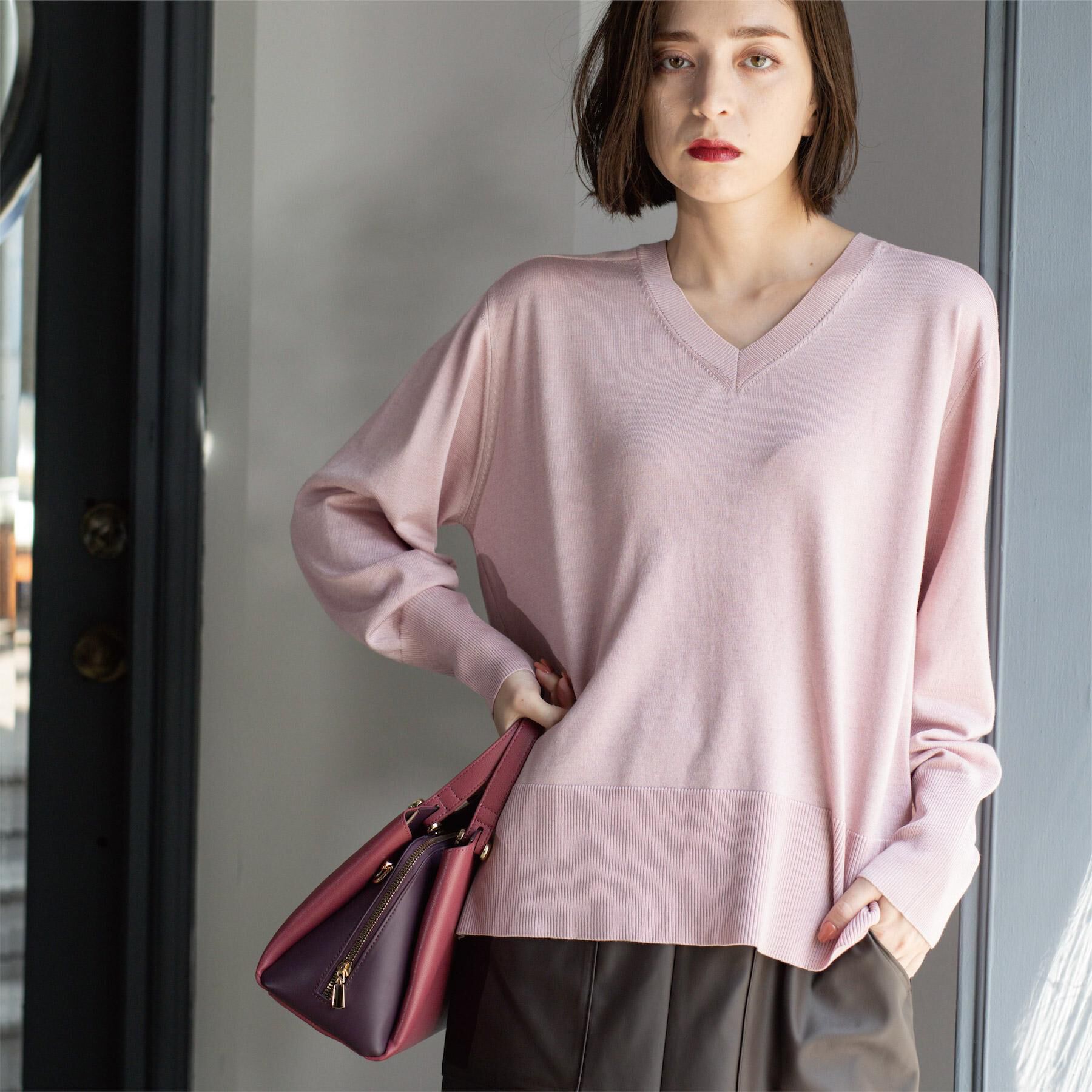 OPAQUE.CLIP「リラクシーVネックニット【洗濯機洗OK】《6col》」|ニット・セーター|ライトピンク(870