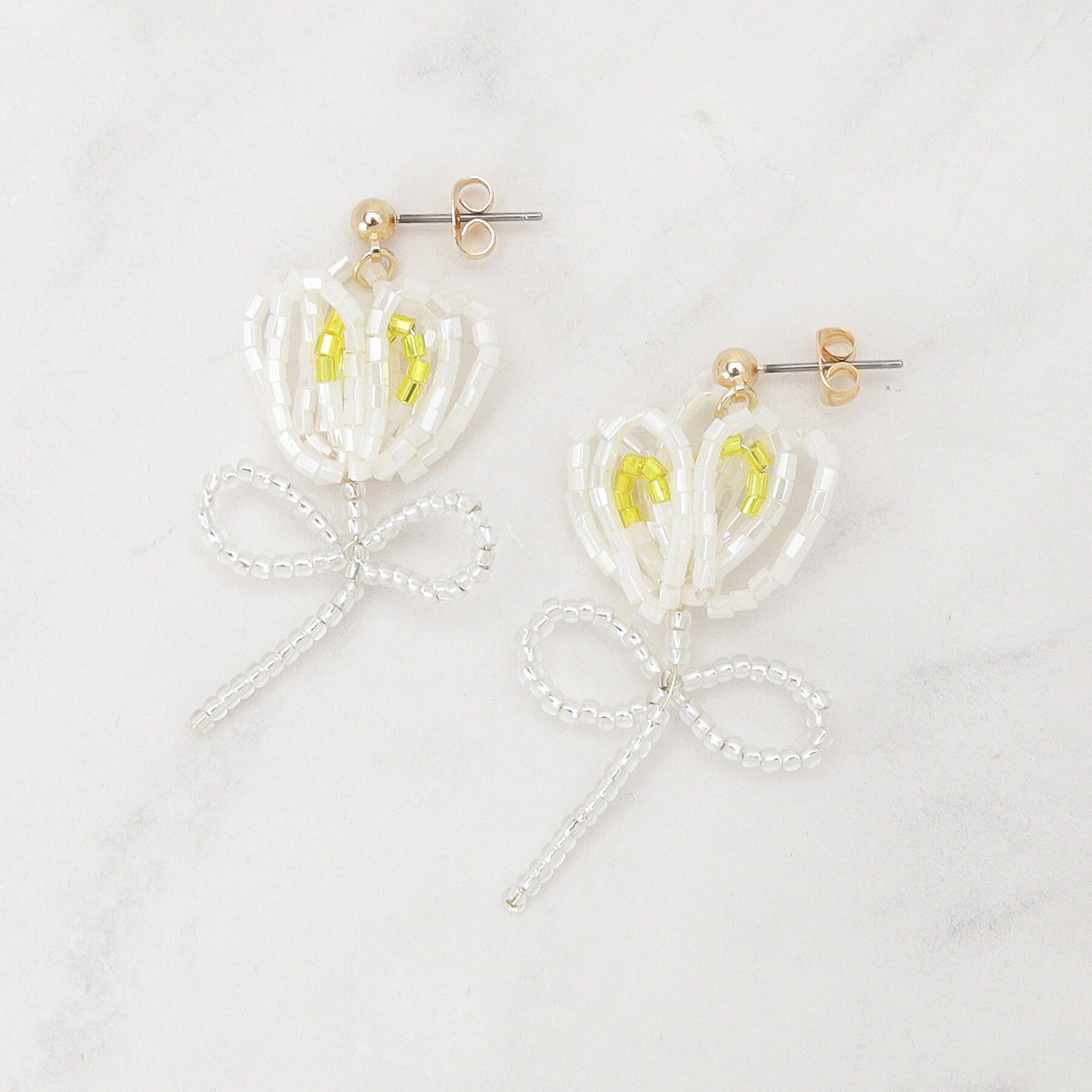 Couture broach「フラワービーズピアス」|ピアス|オフホワイト(003