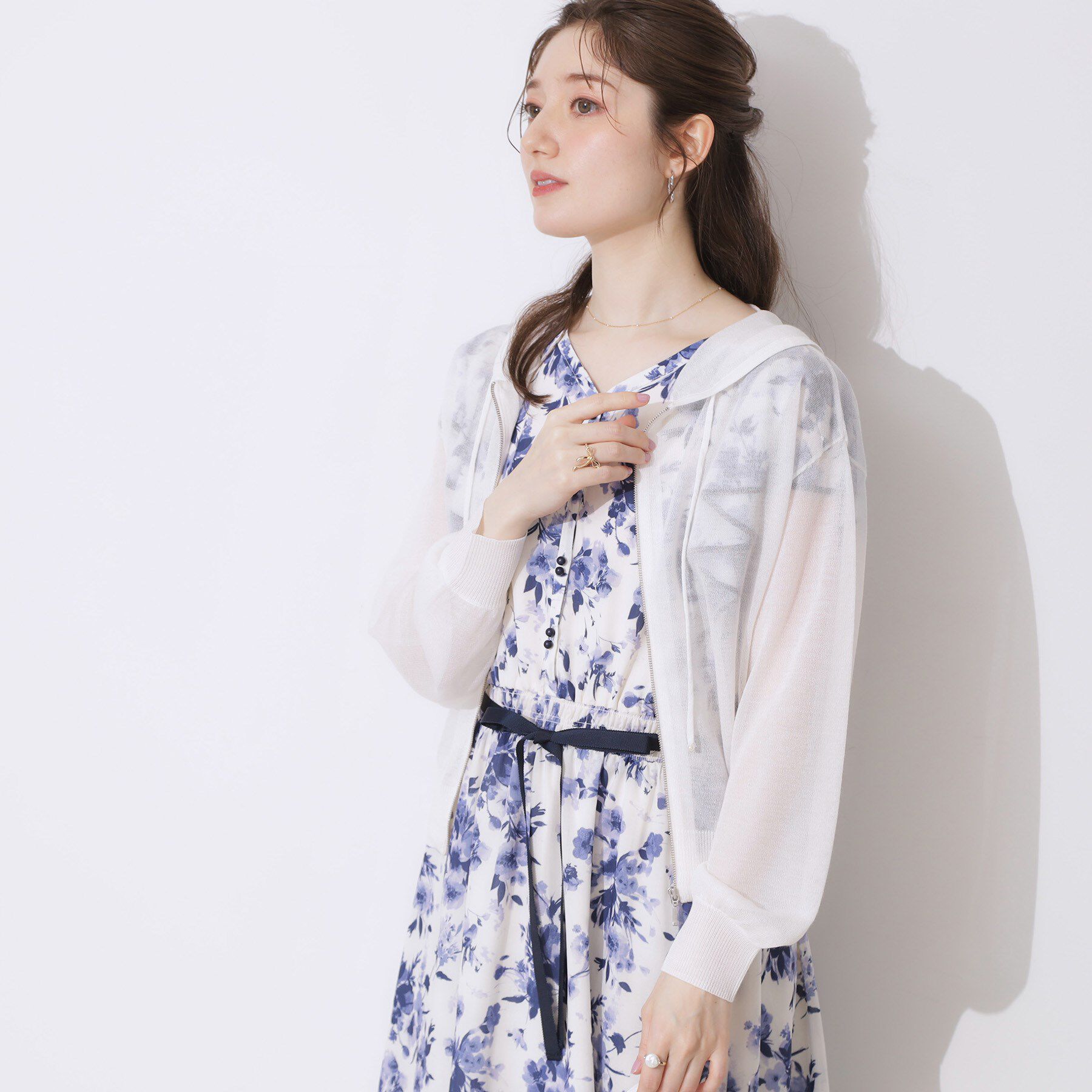 Couture broach「【上品な透け感・大人カジュアル】シアージップアップフーディー」|パーカー|