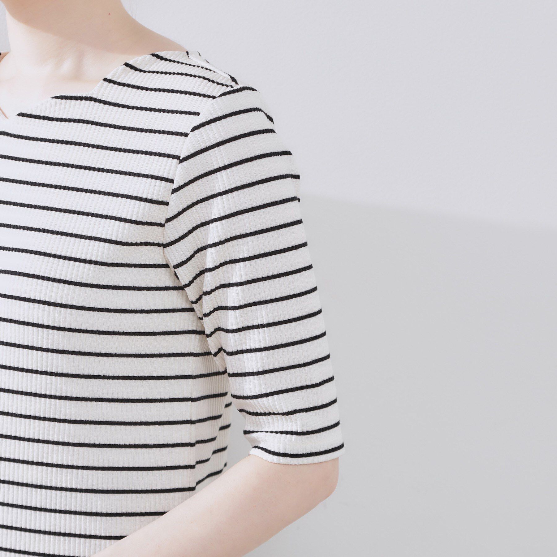 Couture broach「【マシンウォッシャブル・アンチピリング・二の腕カバー】ハートネックテレコ5分袖プルオーバー」|Tシャツ・カットソー|