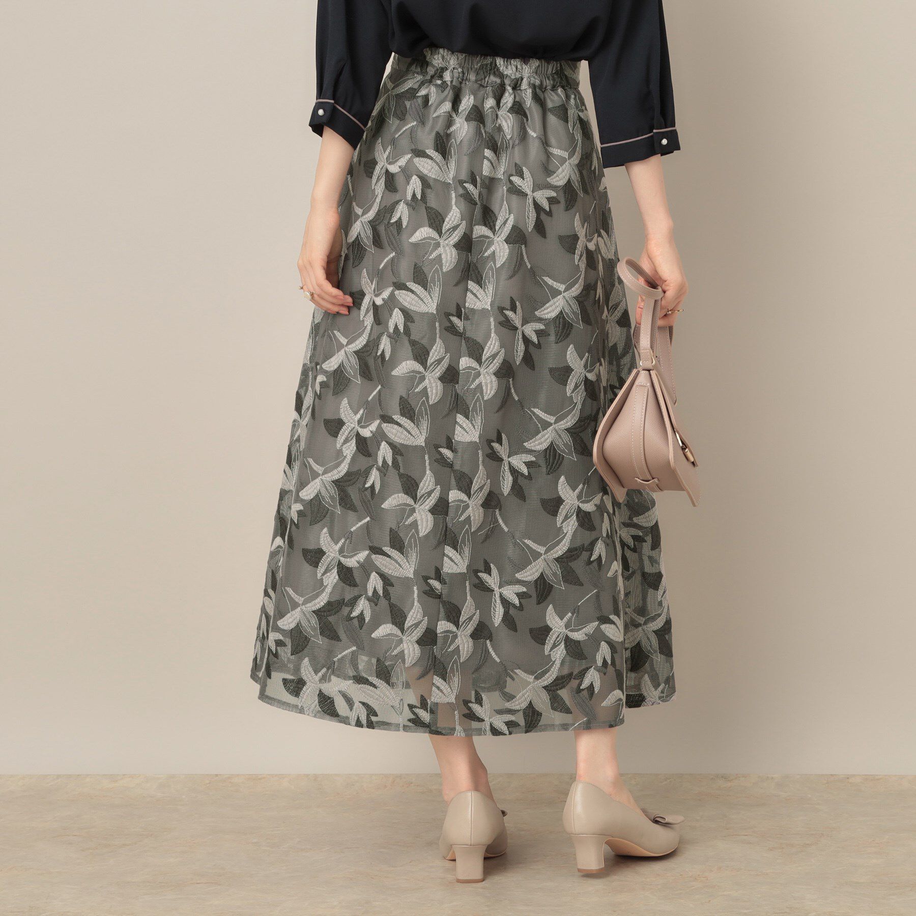 Couture broach「【花柄・きれいめ・通勤】リンドウエンブロメッシュスカート」|スカート|