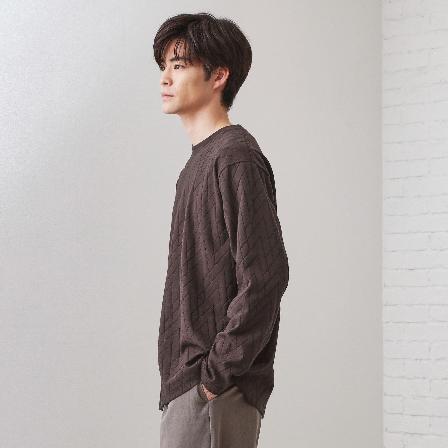 THE SHOP TK「リンクスジオメトリック長袖Tシャツ【サスティナブル素材使用/洗濯機OK】」|Tシャツ・カットソー|