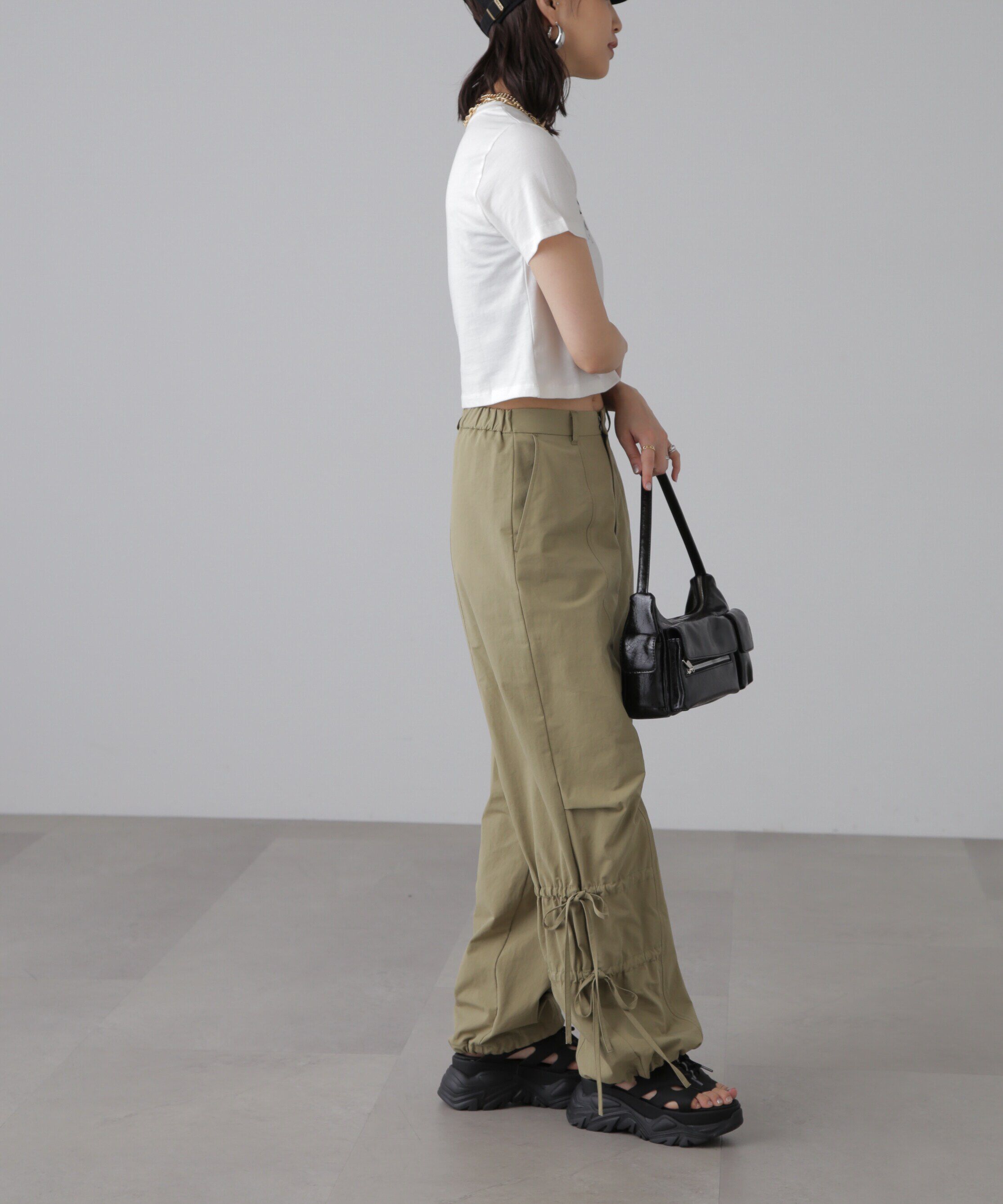  「ショート丈ロゴTシャツ」|Tシャツ・カットソー|