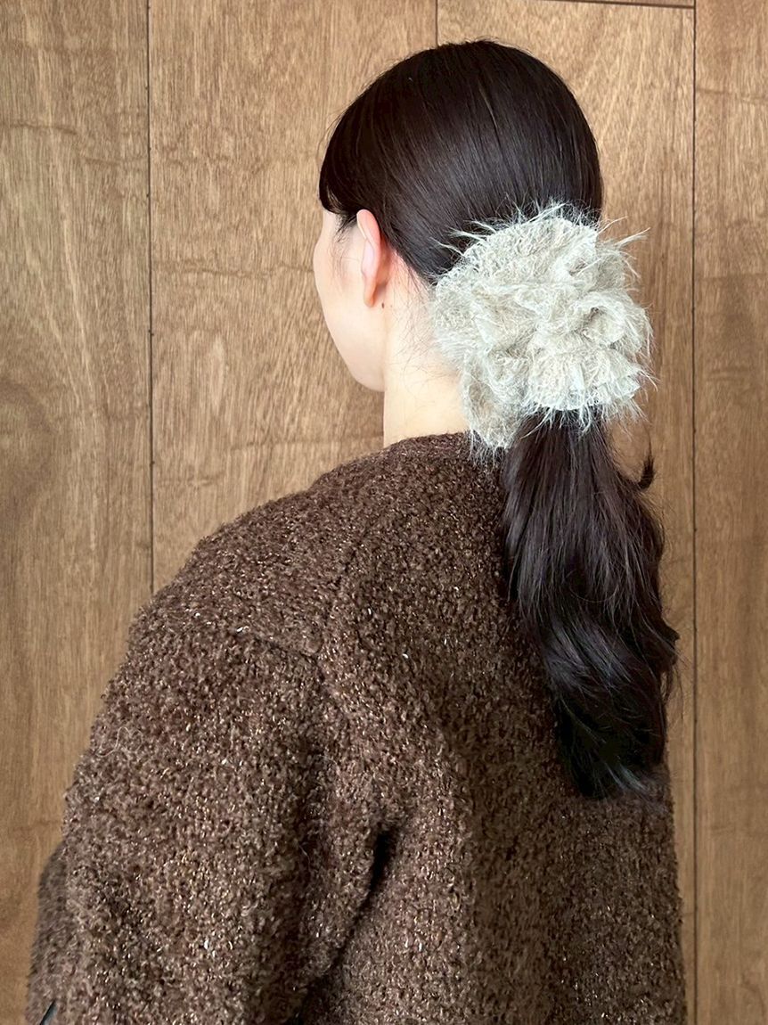 Mila Owen「フェザーボリュームシュシュ」|ヘアバンド|