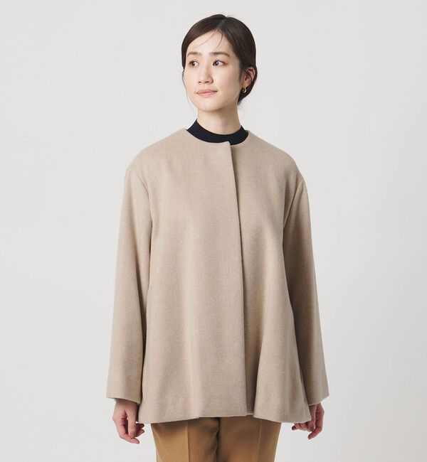 UNITED ARROWS「バック フレア ショート コート」|ノーカラージャケット|