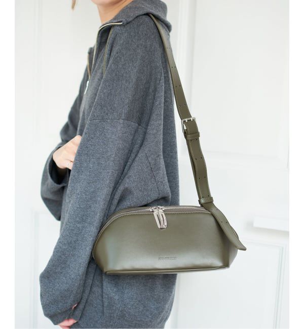 Spick and Span「ADD CULUMN/アドカラム FIGRE BODY BAG」|ショルダー・メッセンジャー|カーキ