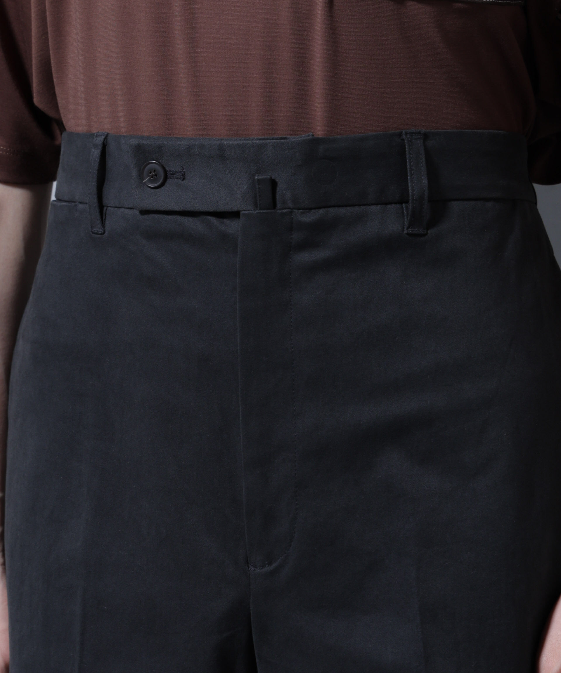 nano･universe「ピーチサテン ストレートフィット トラウザーズ」|チノ|