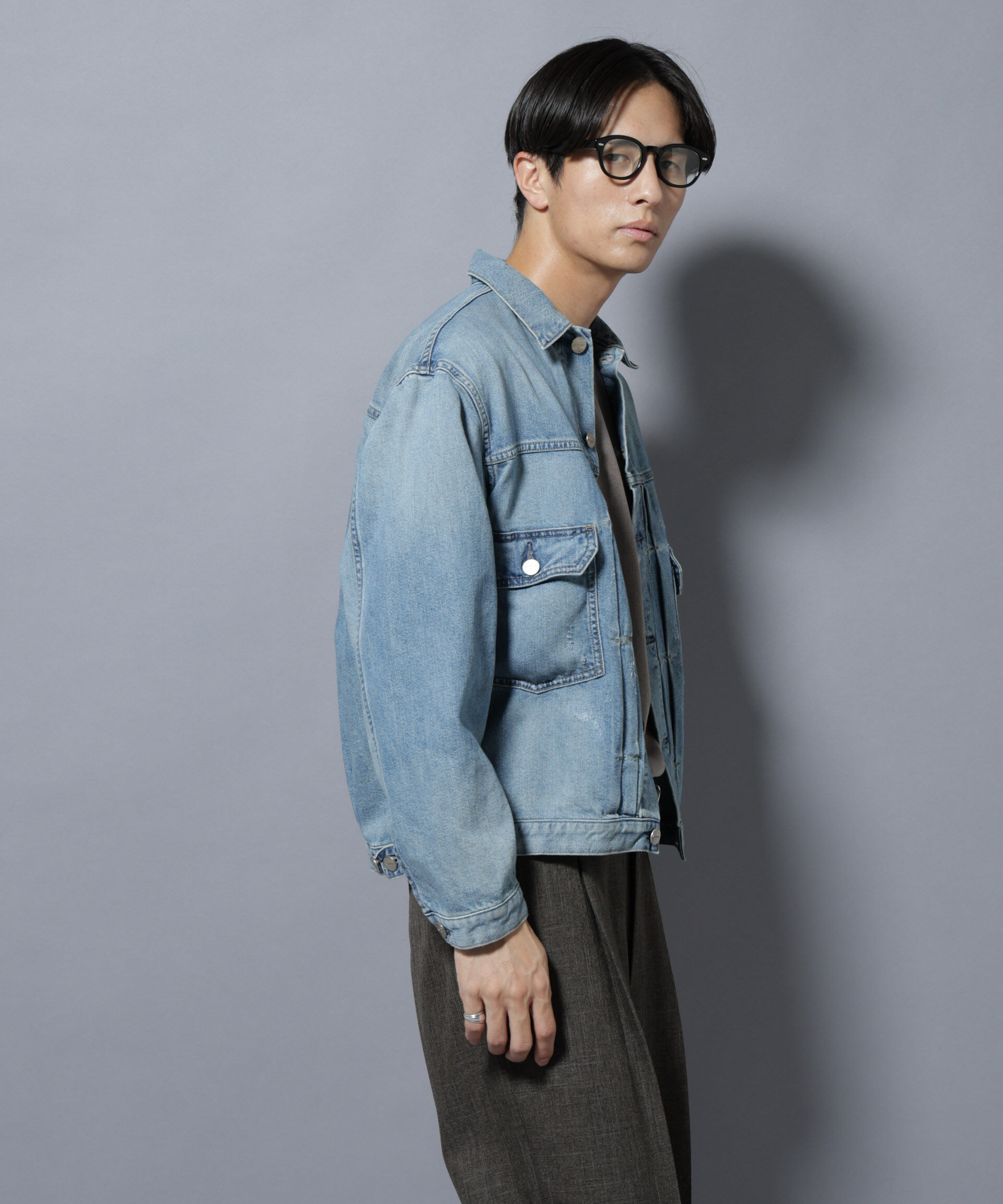 nano･universe「AUTHENコラボ SILKNIZED DENIM トラッカージャケット(セットアップ可)」|ブルゾン・スタジャン|