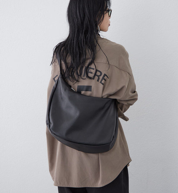  「ソフトレザーラウンドビッグショルダーバッグ」|ショルダー・メッセンジャー|