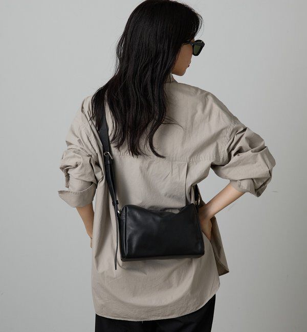  「レザースクエアショルダーバッグ」|ショルダー・メッセンジャー|