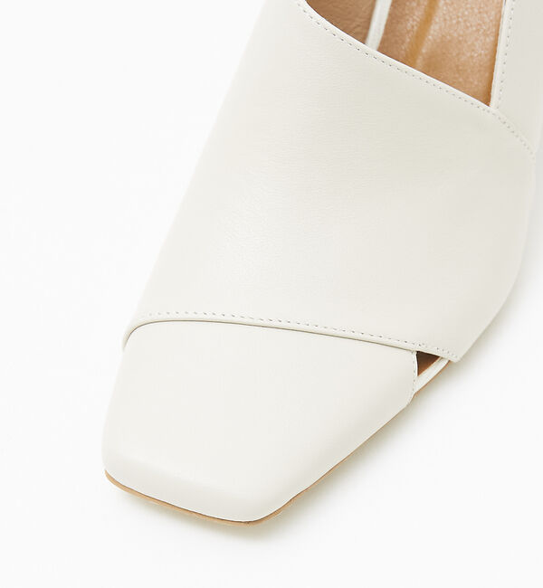 AU BANNISTER「アシンメトリー スクエアトゥブーサン」|サンダル|