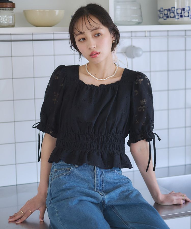 earth music&ecology「透かし花柄ブラウス」|シャツ・ブラウス|Black