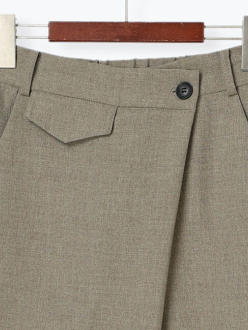 Te chichi「【宮本茉由着用】アシンメトリータックストレートパンツ《2025spring catalog item》」|その他|