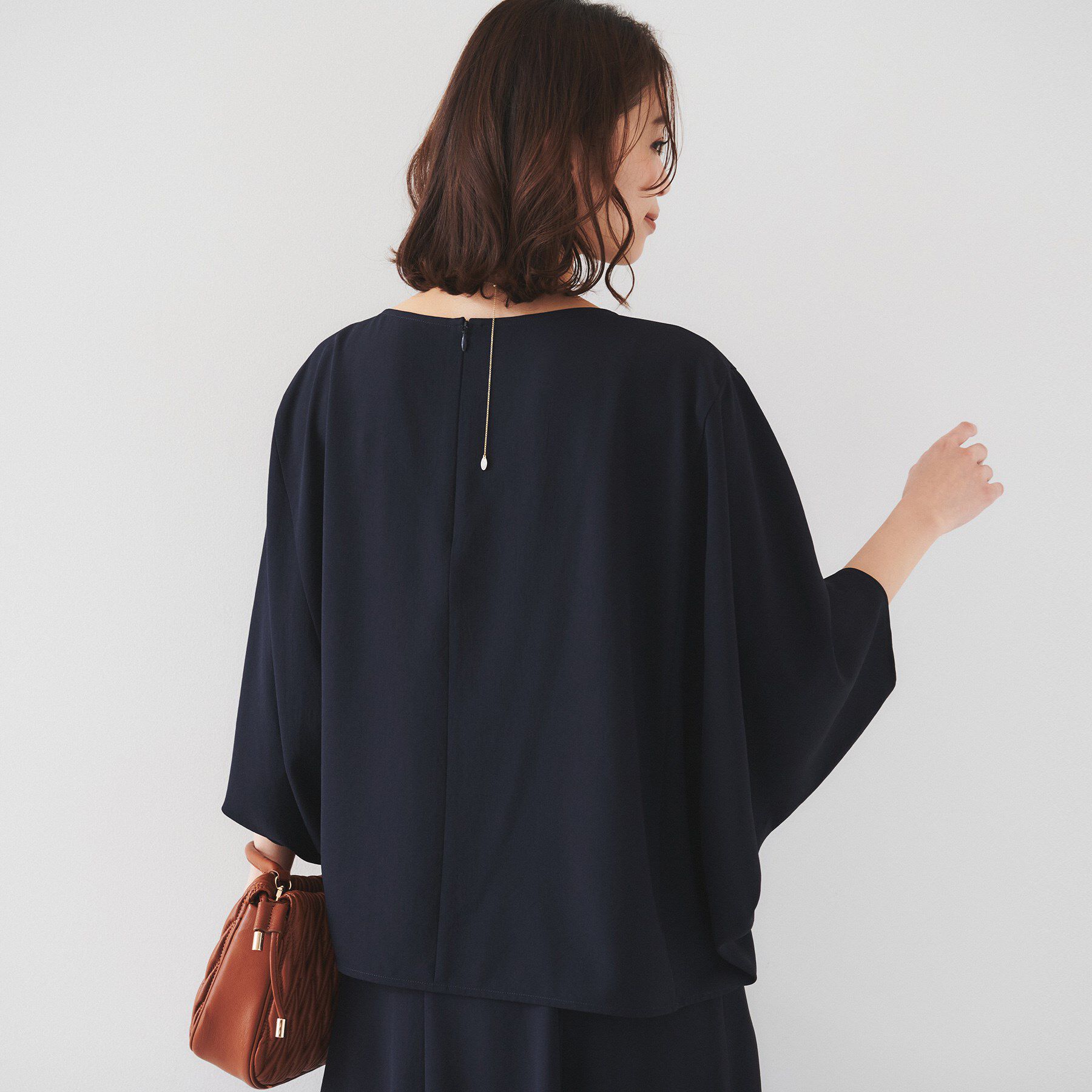 UNTITLED「【セットアップ可/接触冷感/イージーケア/体型カバー】リラクミスト モモンガブラウス」|シャツ・ブラウス|