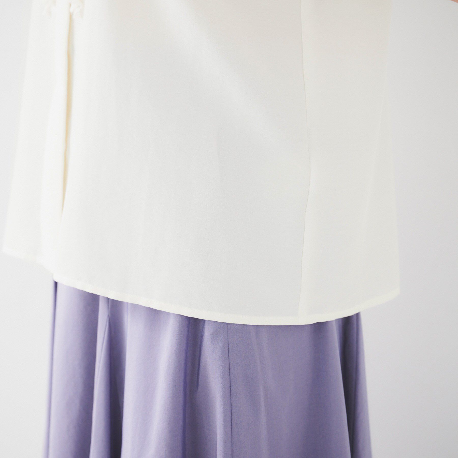 UNTITLED「スタンドネックフリルブラウス【吸水速乾/UVケア】」|シャツ・ブラウス|