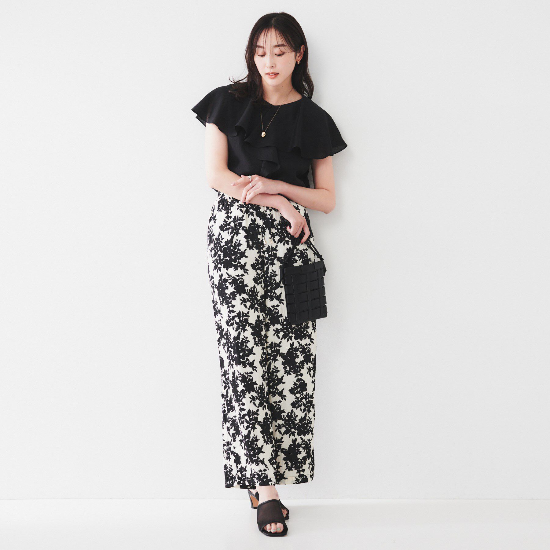 UNTITLED「【きれいめ/洗える/フリル】ラッフルシアーブラウス」|シャツ・ブラウス|