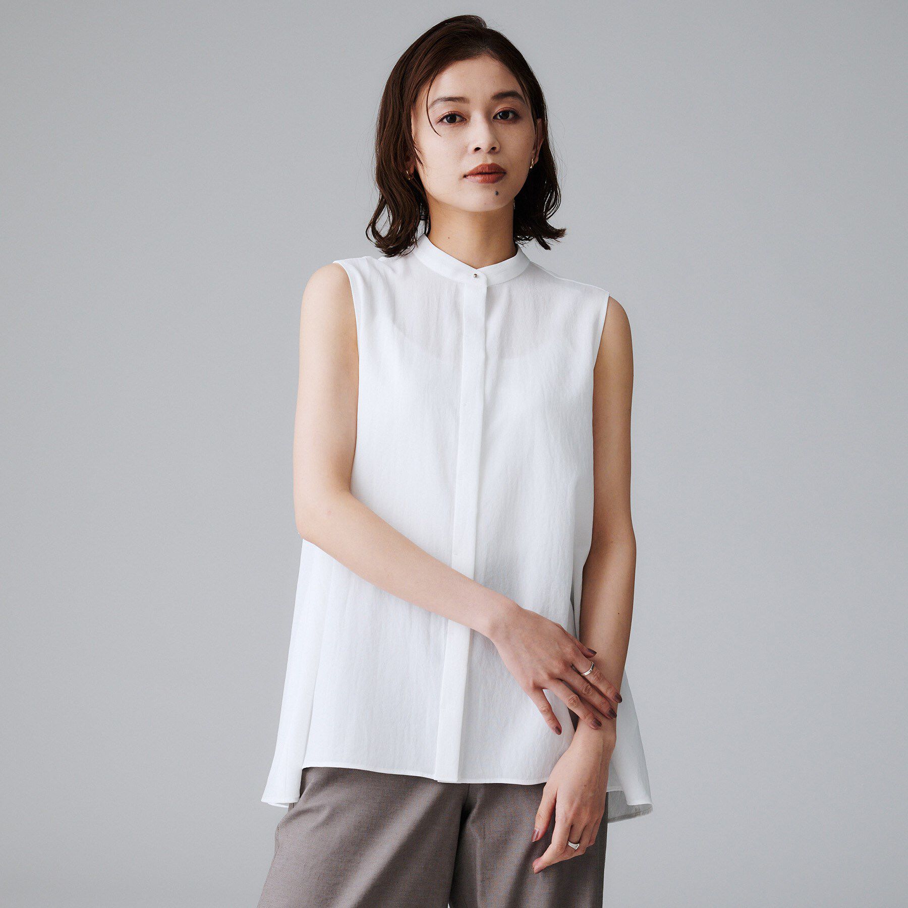 UNTITLED「【接触冷感/吸水速乾】フレアバックシャンブラウス」|シャツ・ブラウス|
